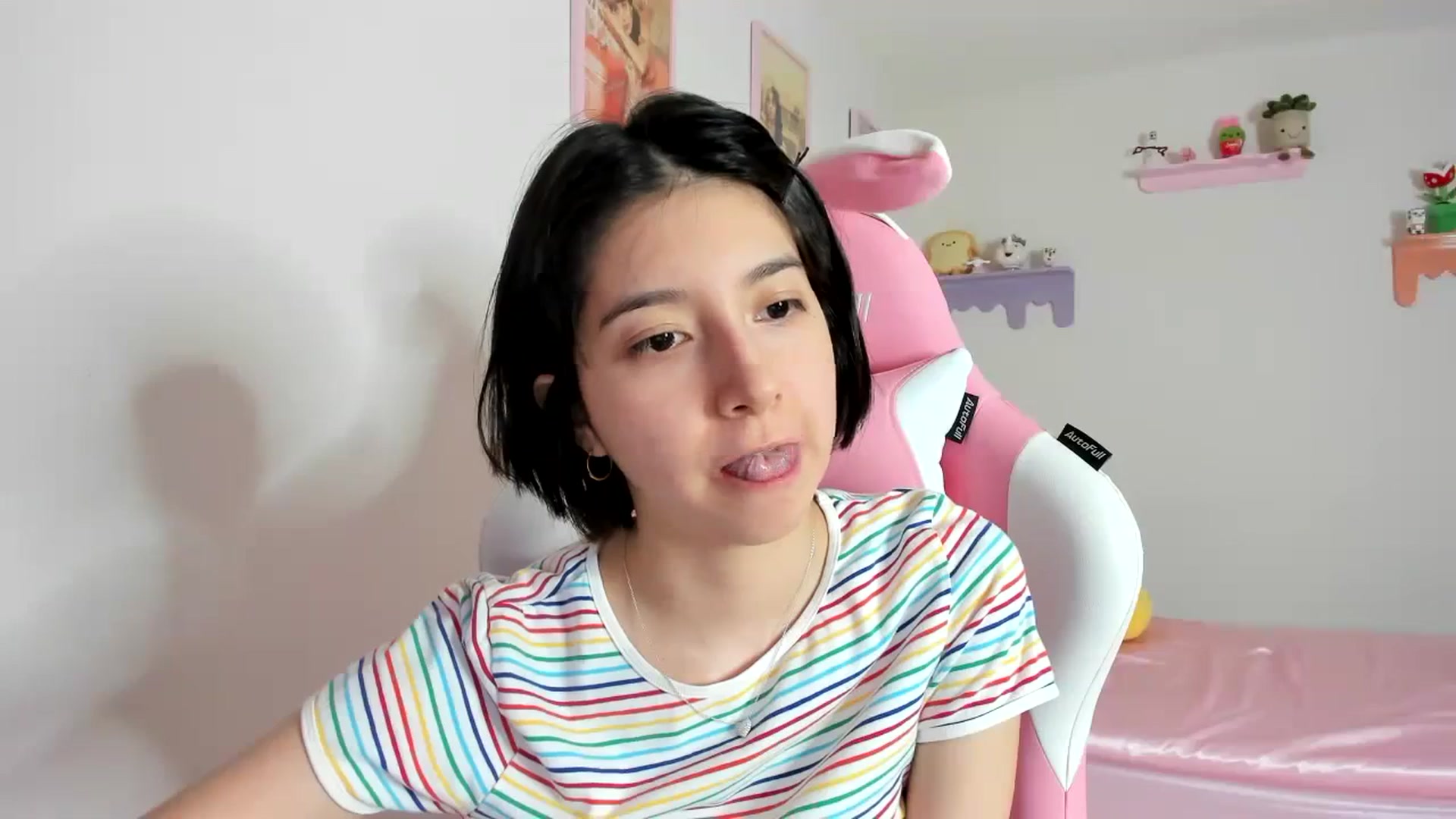 Gallery image thumbnail from Cherrycute666's myfreecams stream on, 10/18/2023, 07:48 image 6 of 20