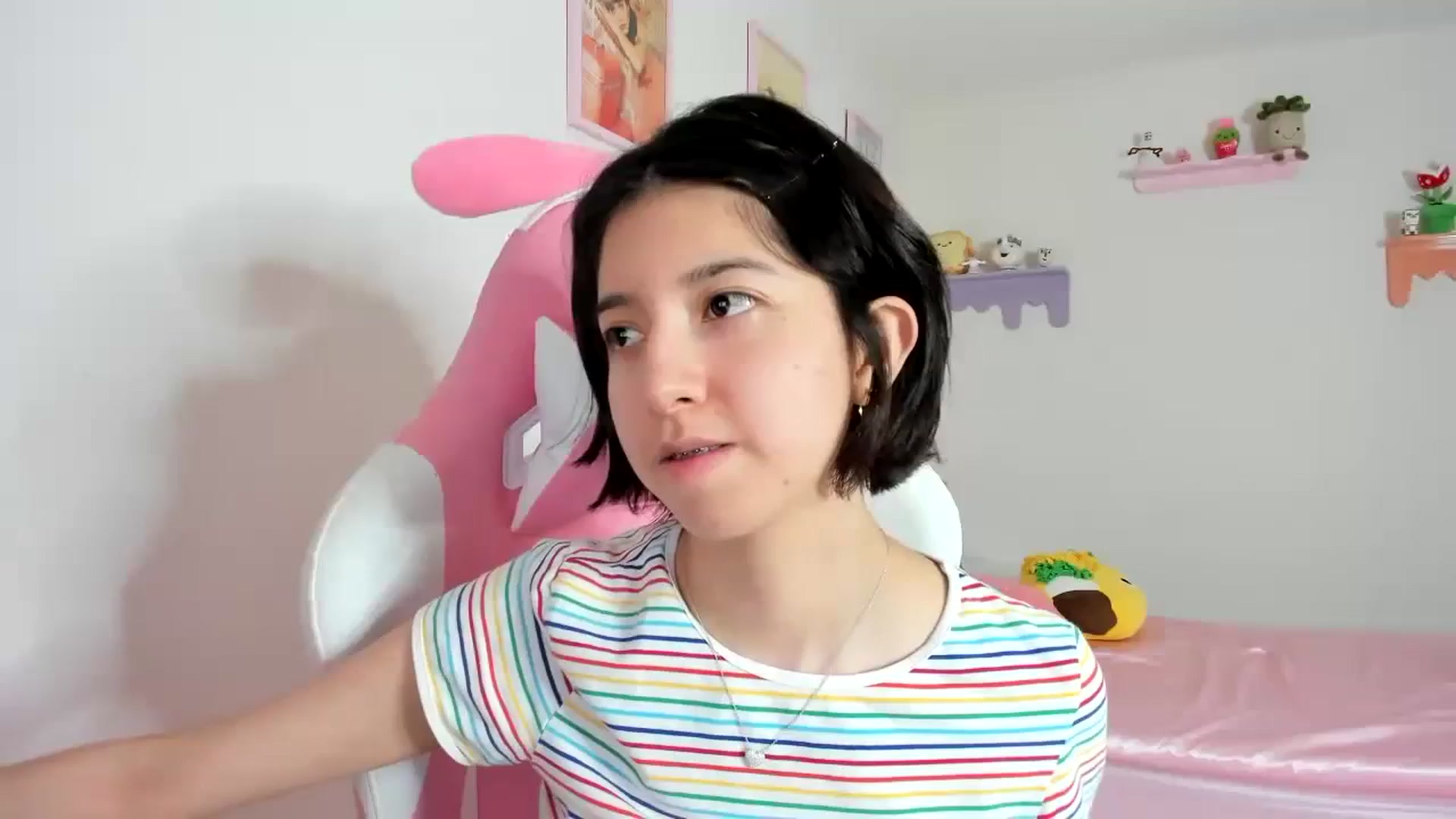 Gallery image thumbnail from Cherrycute666's myfreecams stream on, 10/18/2023, 07:48 image 18 of 20