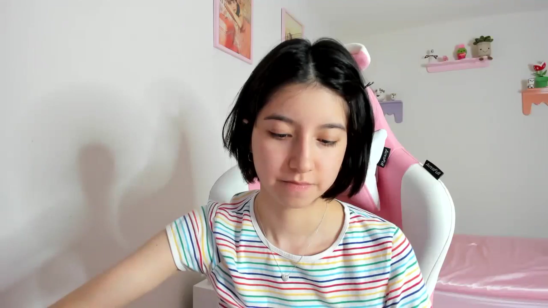 Gallery image thumbnail from Cherrycute666's myfreecams stream on, 10/18/2023, 07:48 image 11 of 20