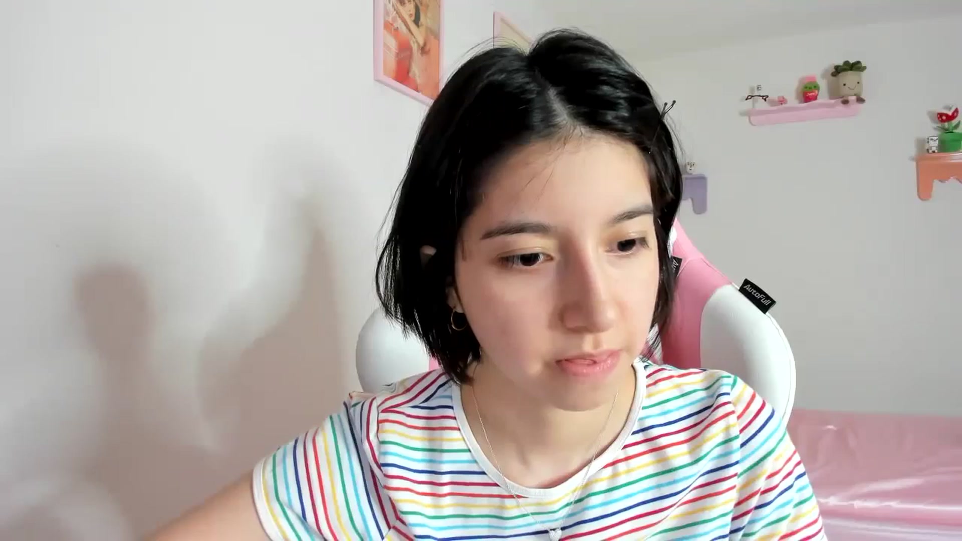 Gallery image thumbnail from Cherrycute666's myfreecams stream on, 10/18/2023, 07:48 image 7 of 20
