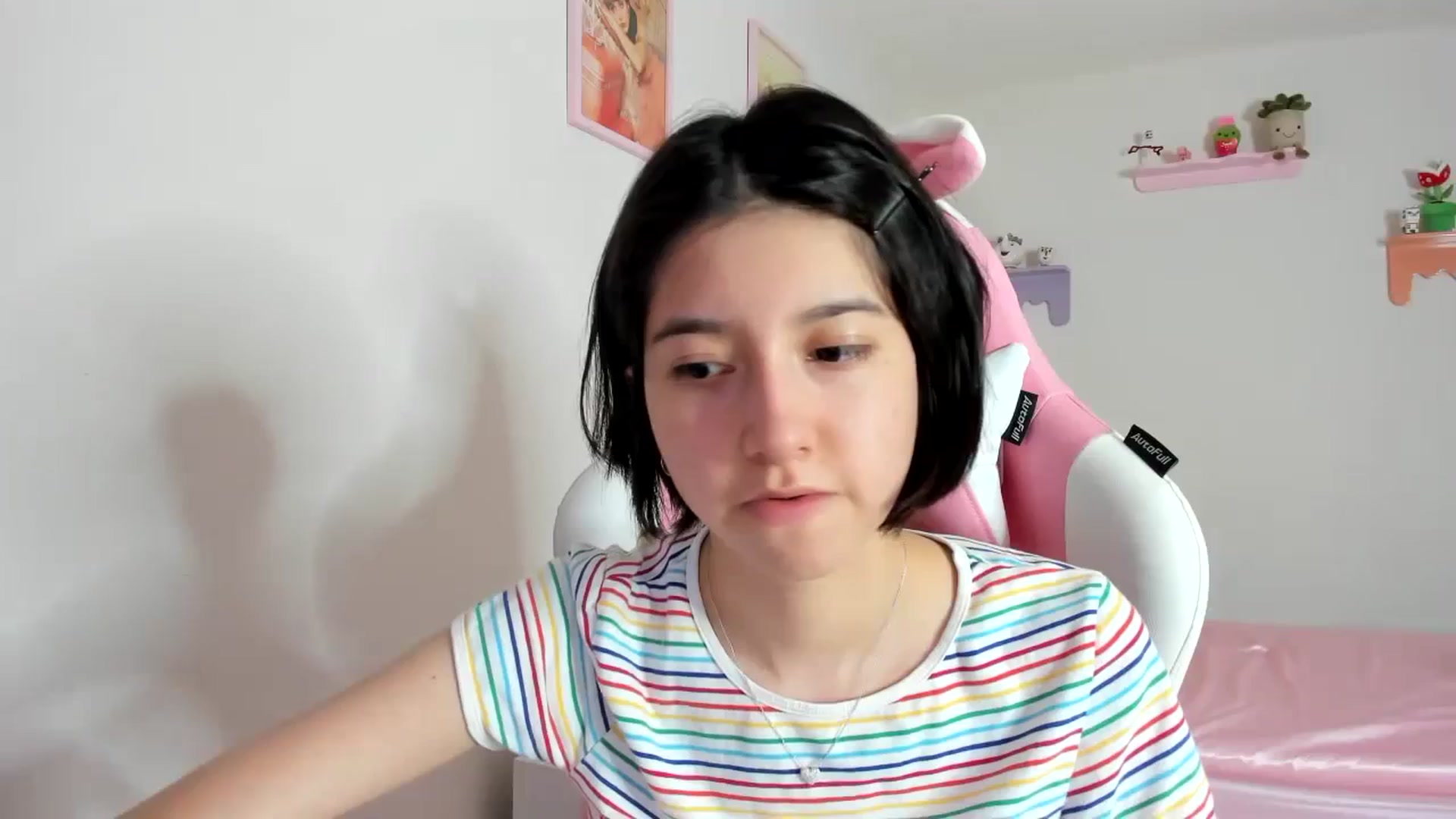 Gallery image thumbnail from Cherrycute666's myfreecams stream on, 10/18/2023, 07:48 image 9 of 20