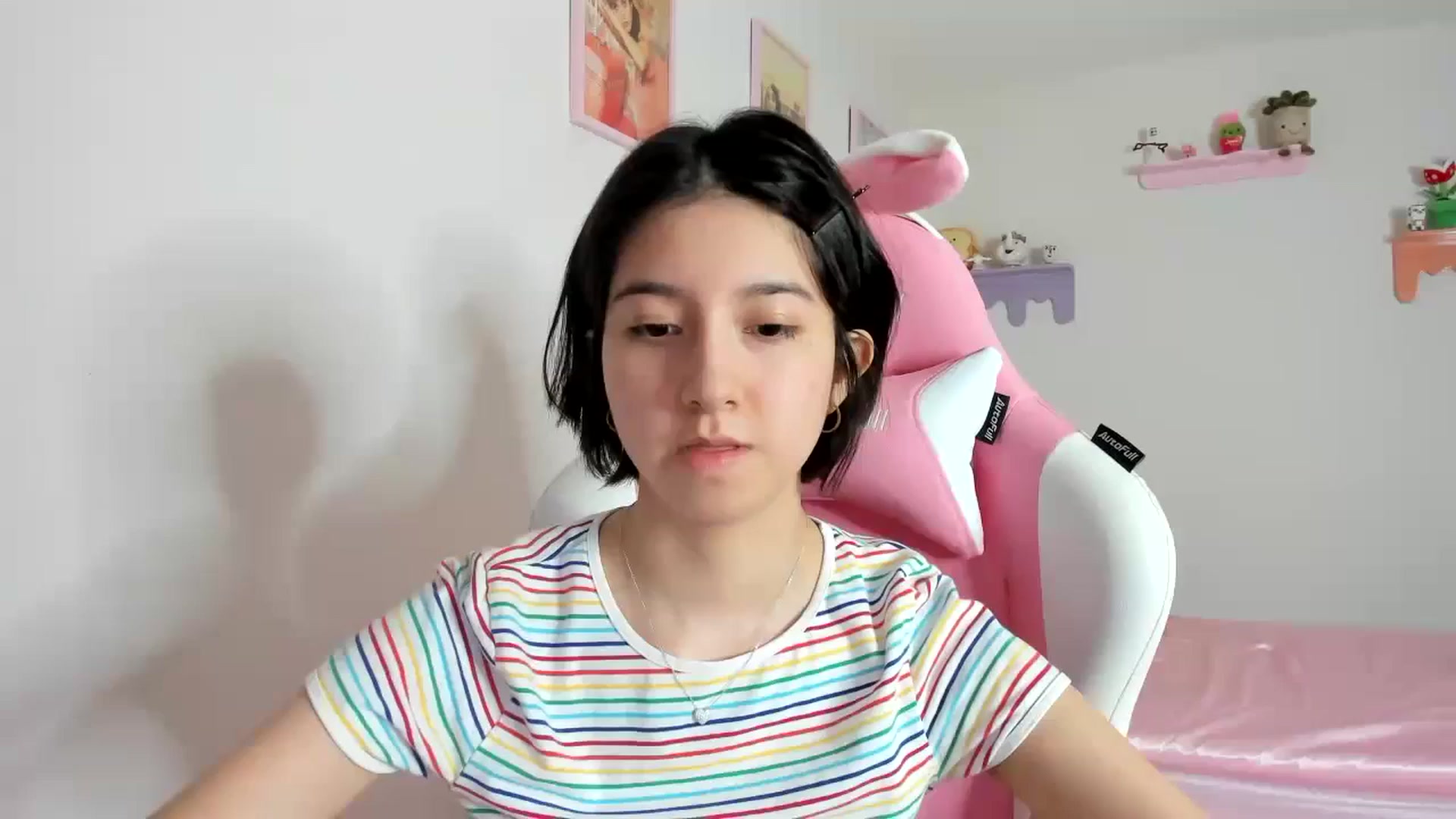 Gallery image thumbnail from Cherrycute666's myfreecams stream on, 10/18/2023, 07:48 image 5 of 20