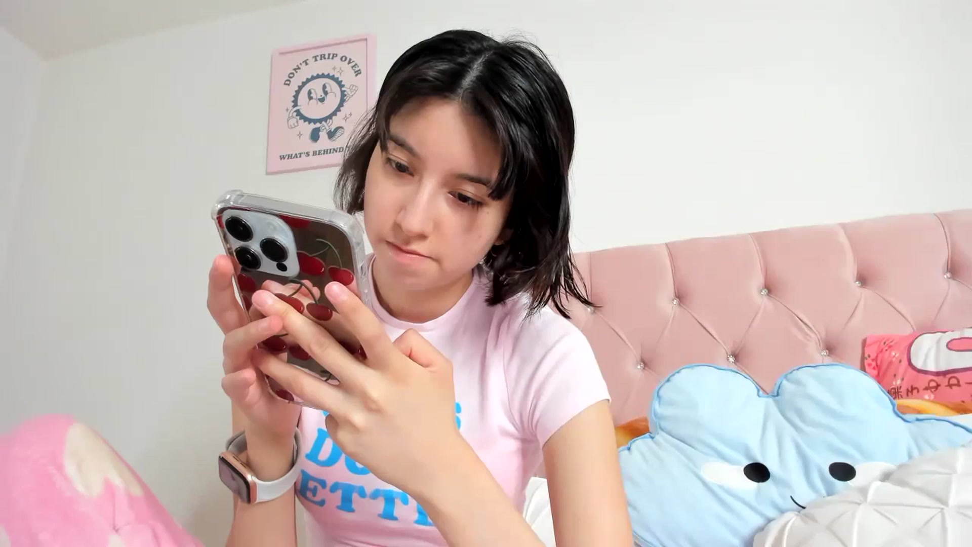 Gallery image thumbnail from Cherrycute666's myfreecams stream on, 10/18/2023, 08:40 image 19 of 20