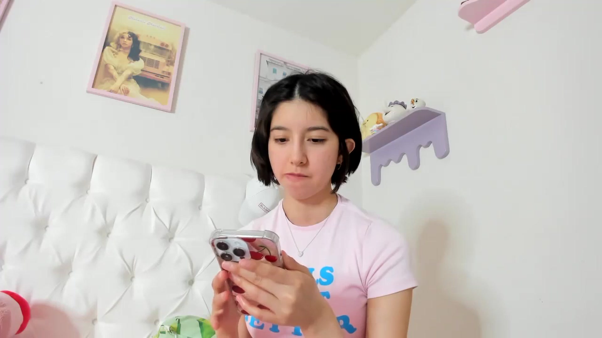 Gallery image thumbnail from Cherrycute666's myfreecams stream on, 10/19/2023, 03:11 image 10 of 20