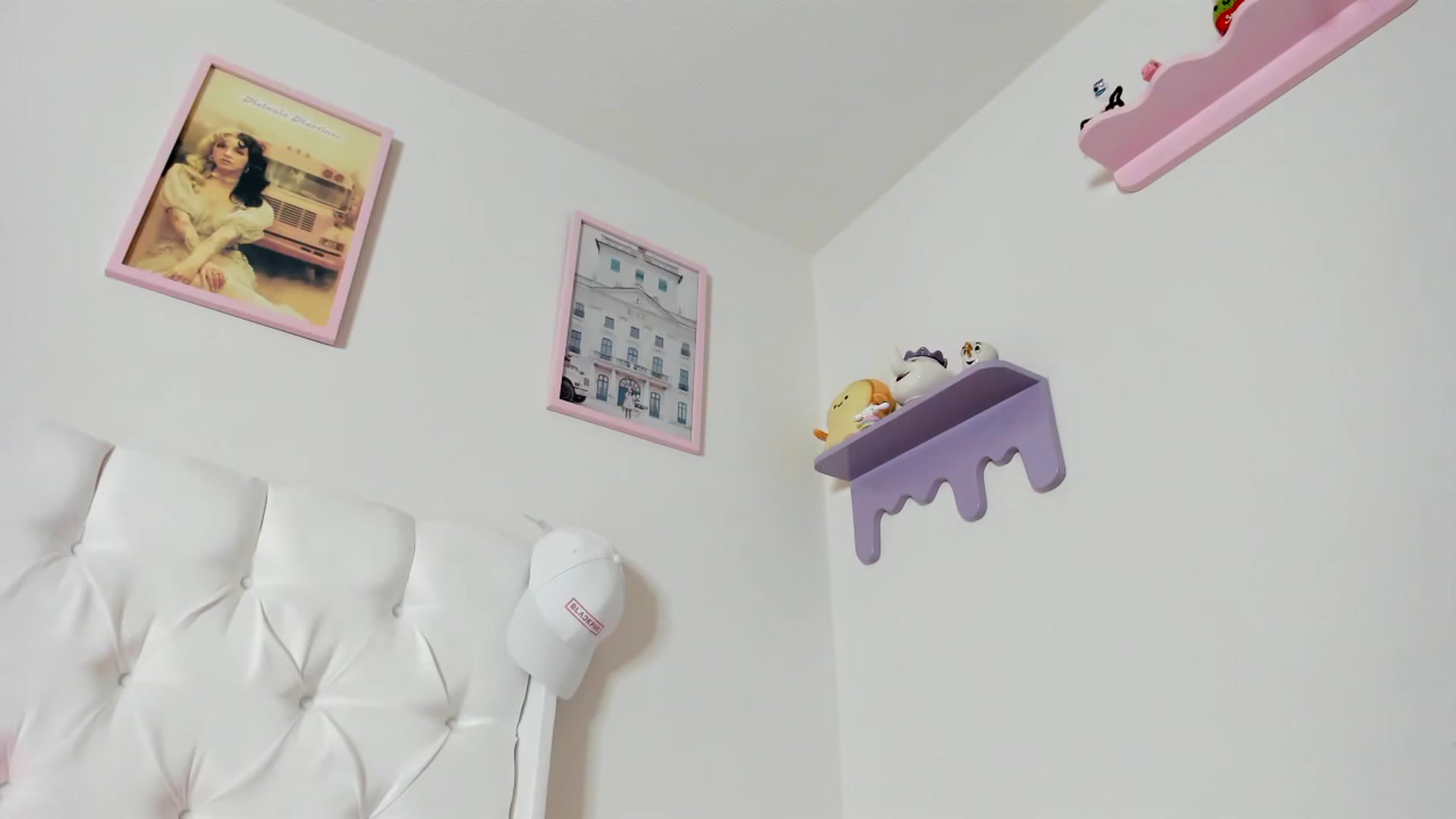 Gallery image thumbnail from Cherrycute666's myfreecams stream on, 10/19/2023, 08:30 image 18 of 20