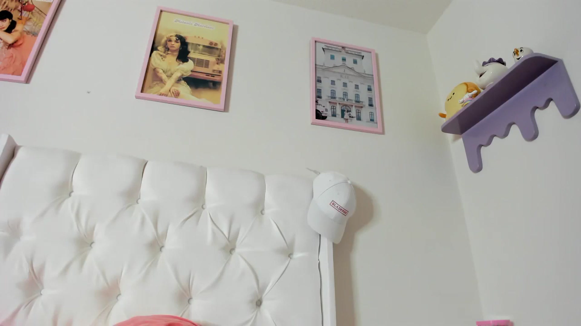 Gallery image thumbnail from Cherrycute666's myfreecams stream on, 10/19/2023, 08:30 image 19 of 20