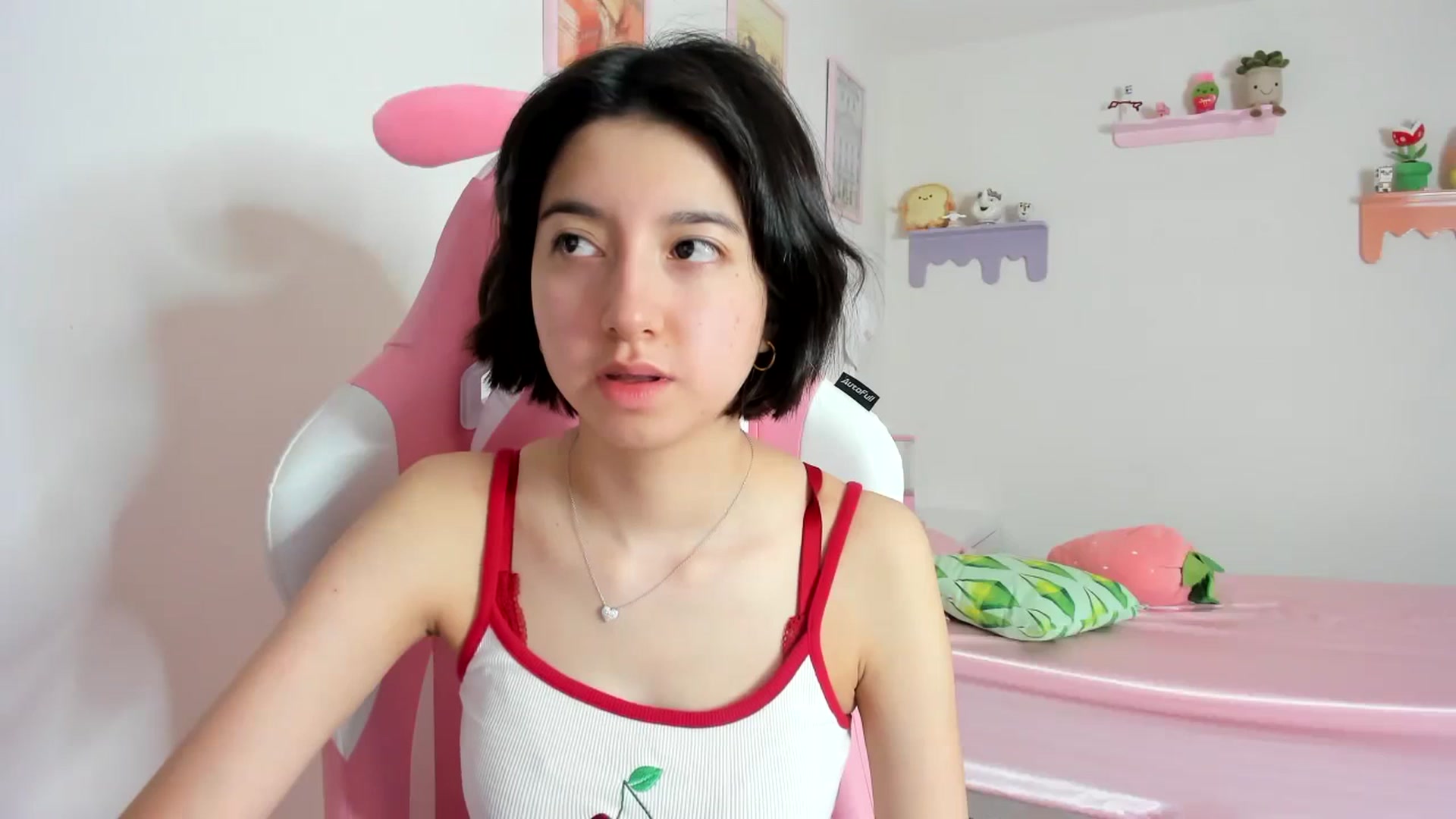 Gallery image thumbnail from Cherrycute666's myfreecams stream on, 10/20/2023, 23:23 image 16 of 20