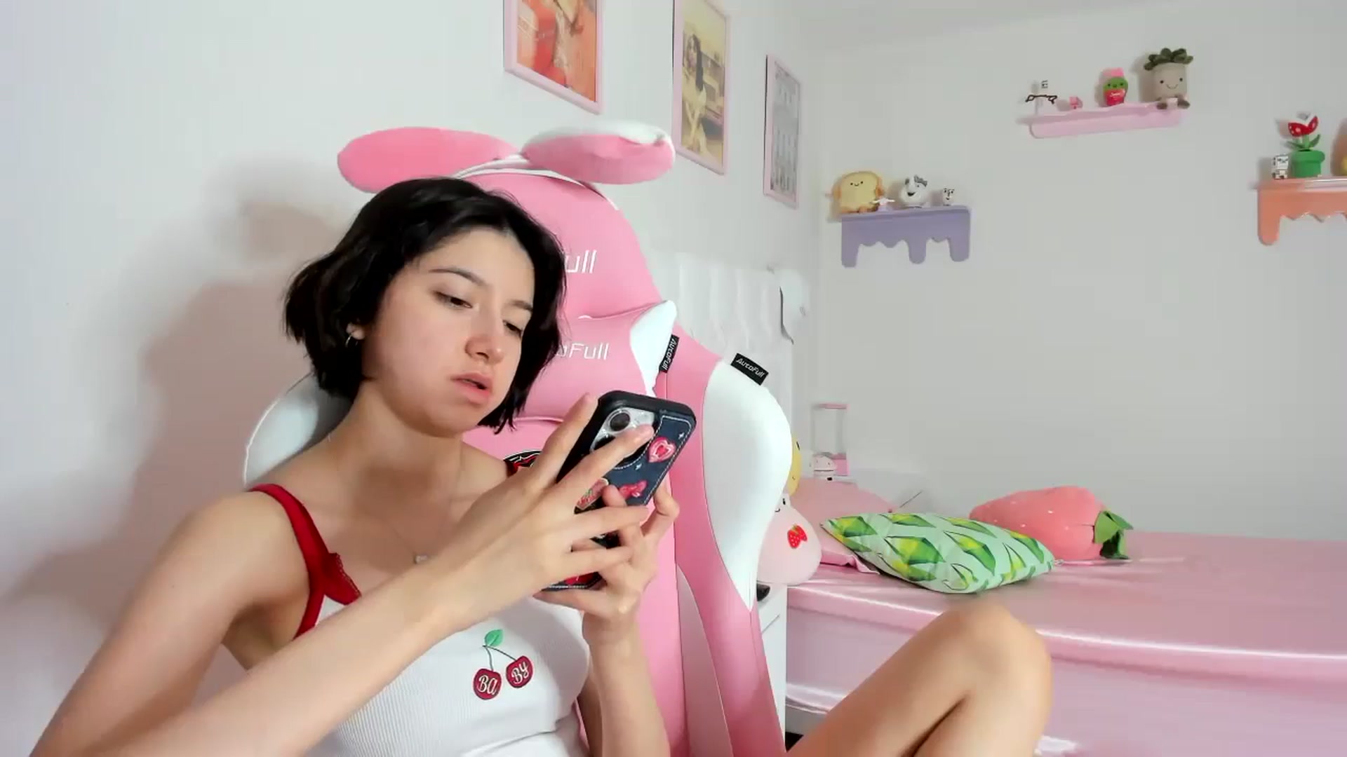 Gallery image thumbnail from Cherrycute666's myfreecams stream on, 10/20/2023, 23:23 image 20 of 20