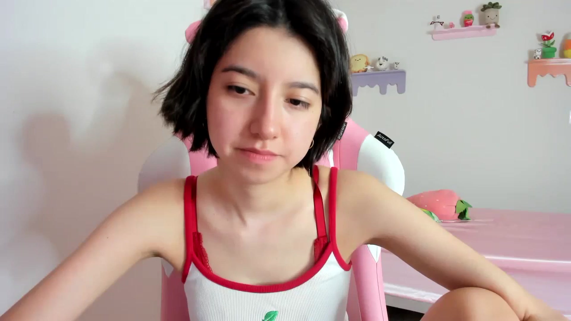Gallery image thumbnail from Cherrycute666's myfreecams stream on, 10/20/2023, 23:23 image 3 of 20