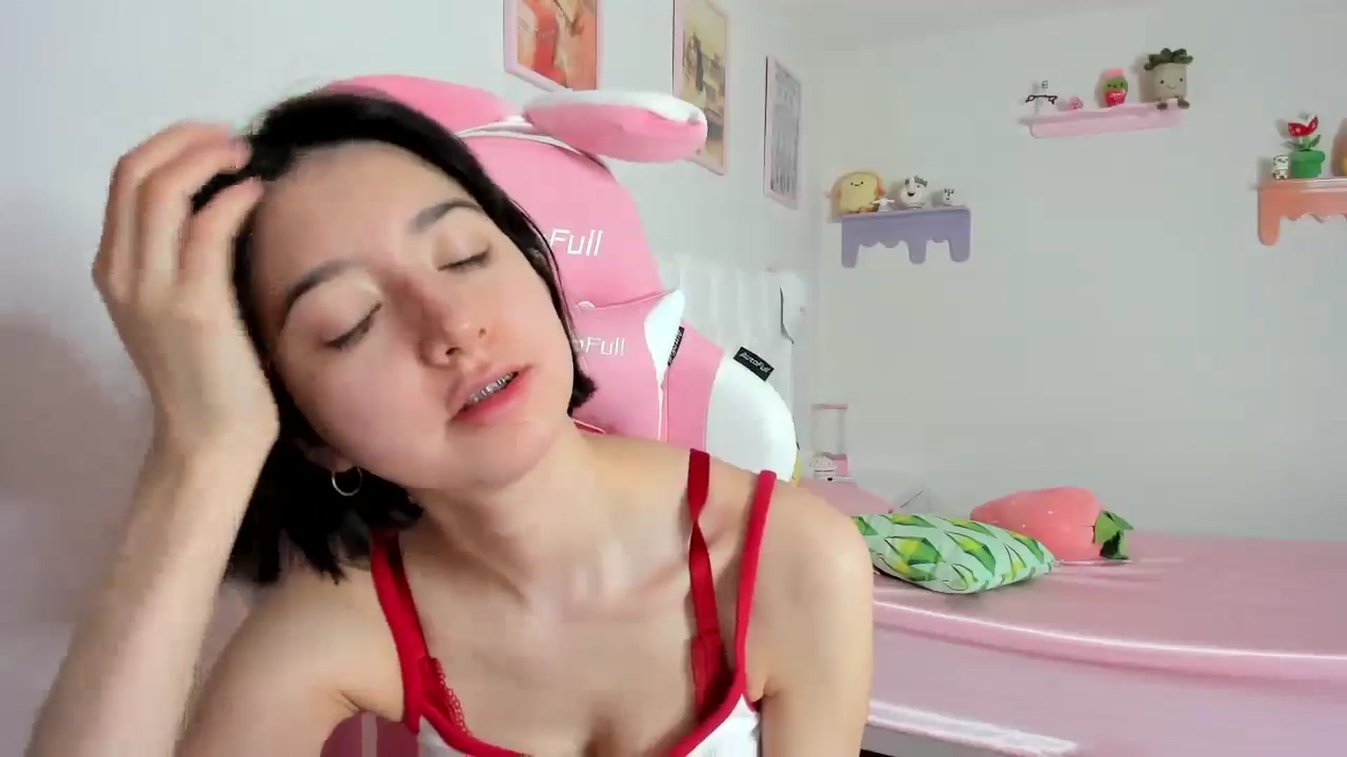 Gallery image thumbnail from Cherrycute666's myfreecams stream on, 10/20/2023, 23:23 image 12 of 20