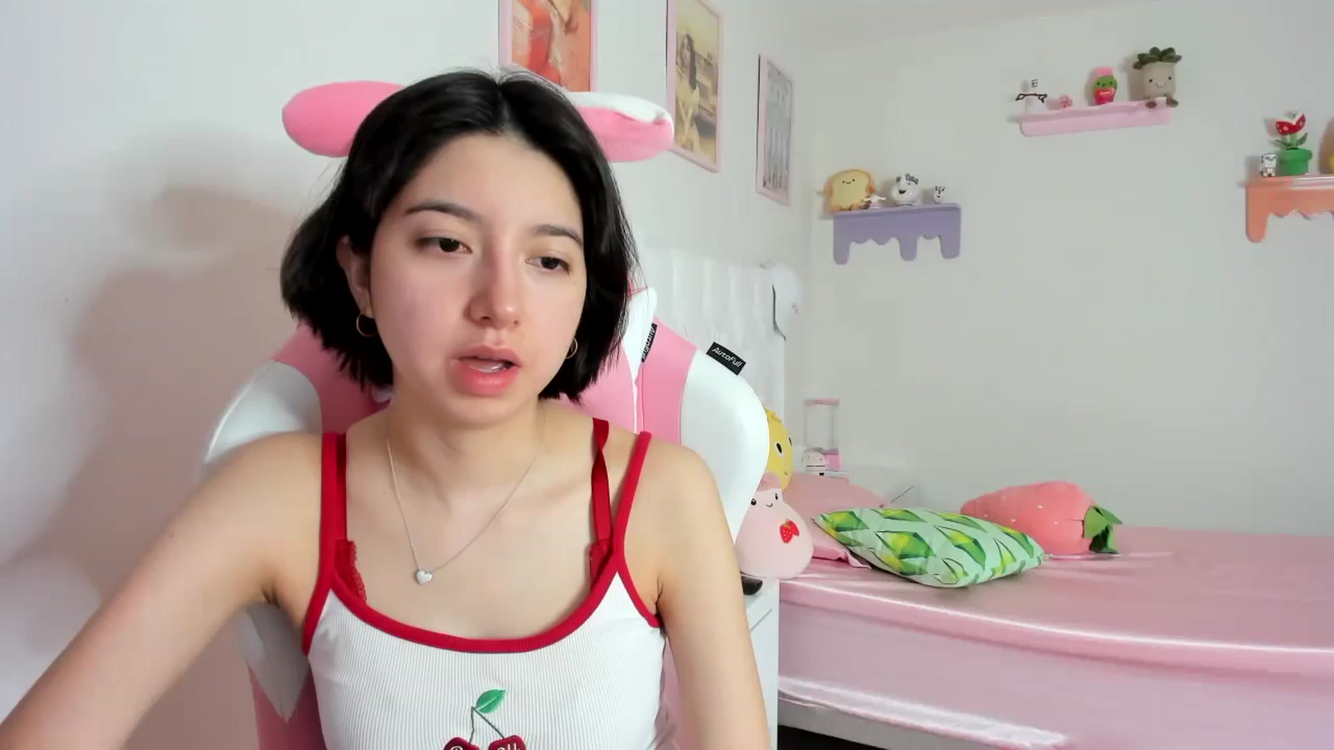 Gallery image thumbnail from Cherrycute666's myfreecams stream on, 10/20/2023, 23:23 image 14 of 20
