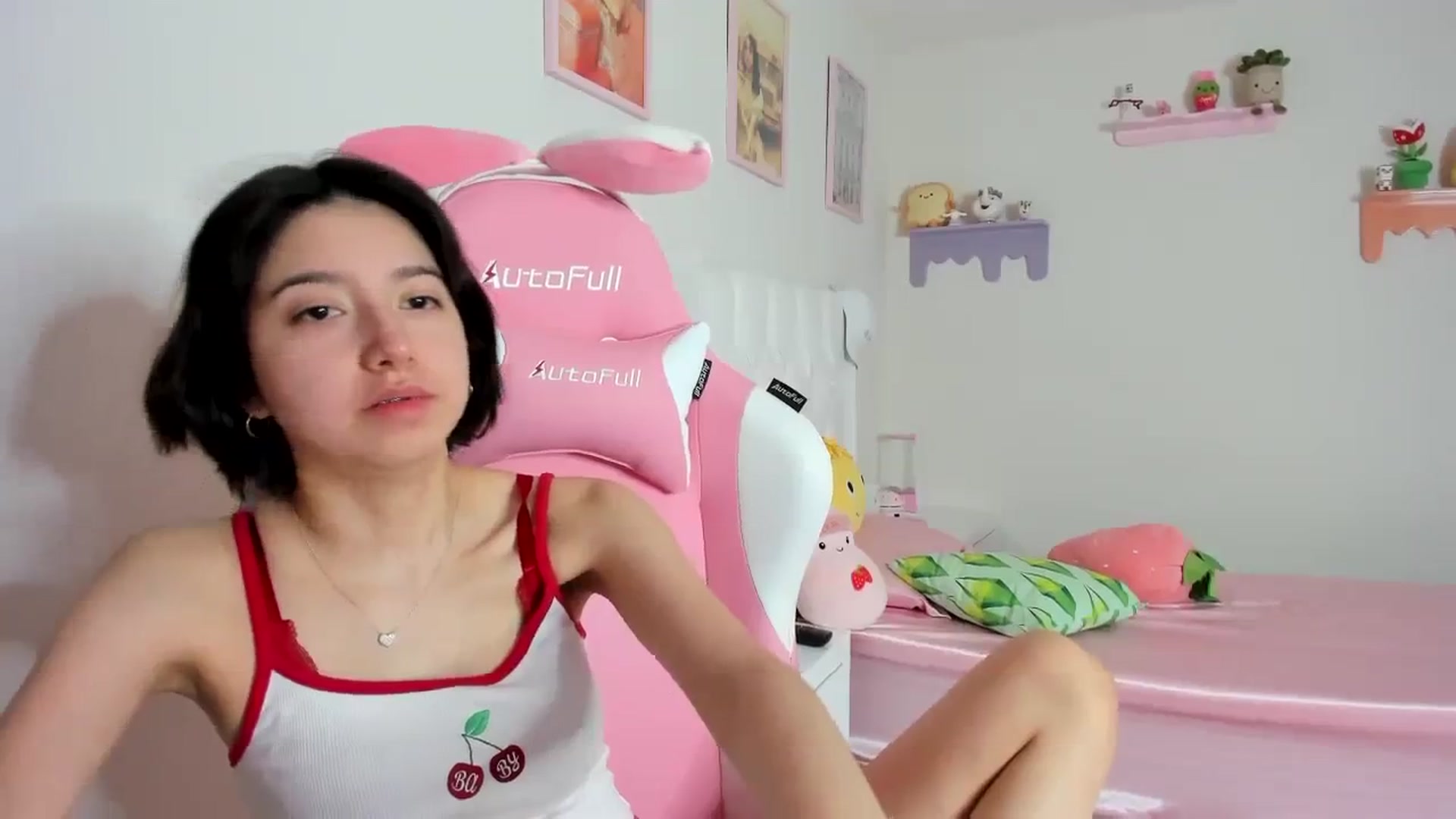 Gallery image thumbnail from Cherrycute666's myfreecams stream on, 10/20/2023, 23:23 image 19 of 20