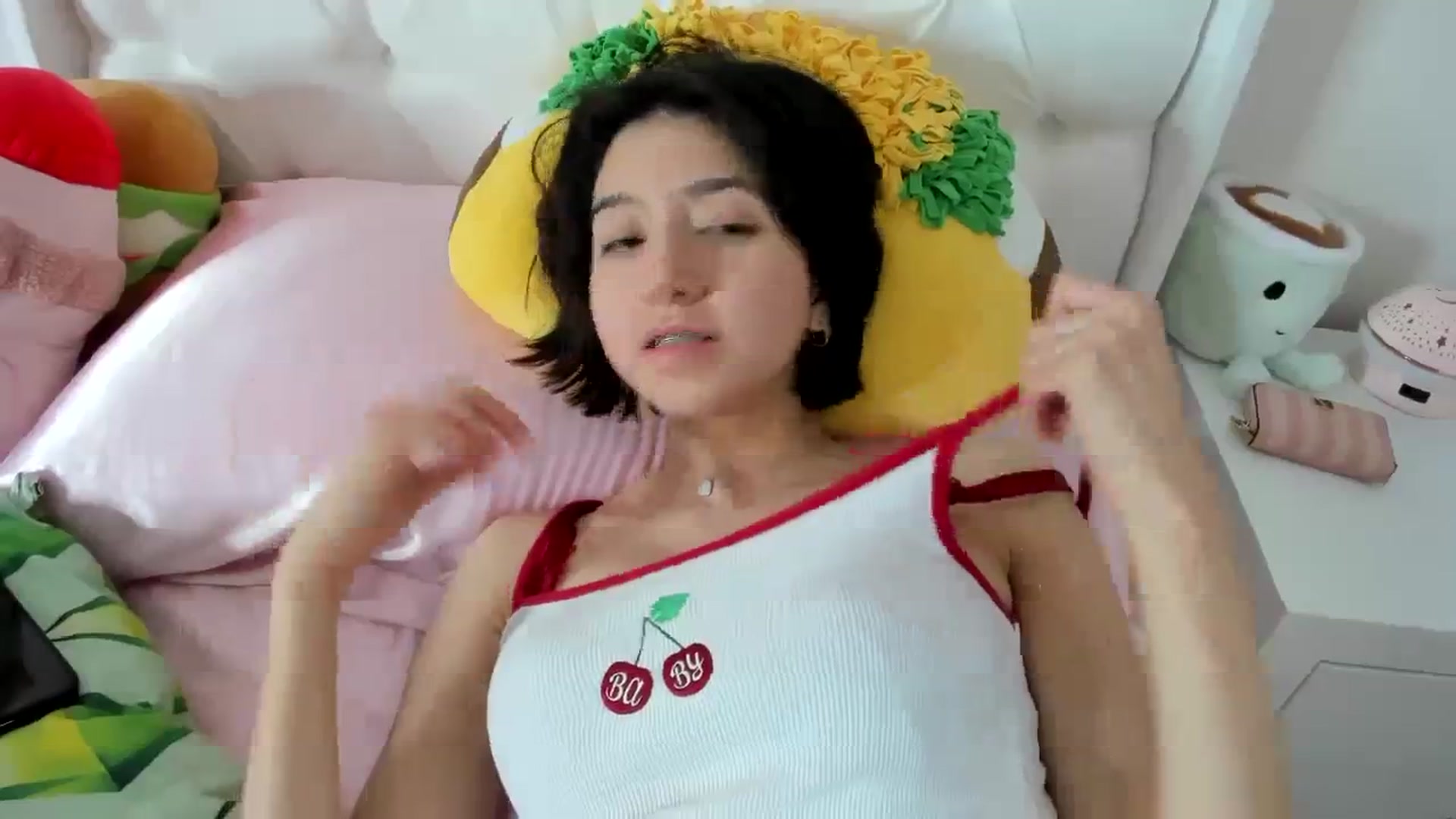 Gallery image thumbnail from Cherrycute666's myfreecams stream on, 10/21/2023, 05:41 image 18 of 20