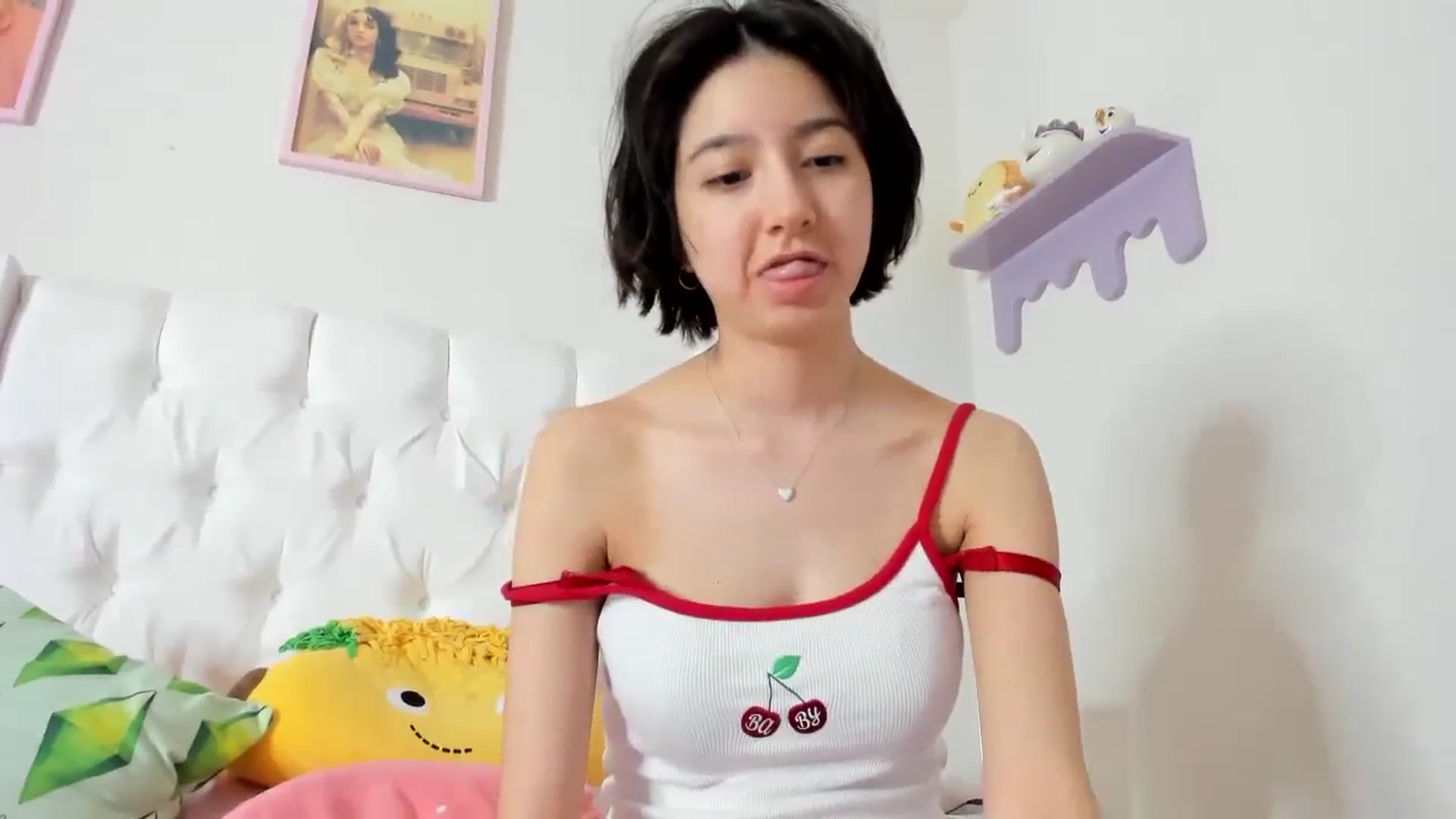 Gallery image thumbnail from Cherrycute666's myfreecams stream on, 10/21/2023, 09:27 image 10 of 20