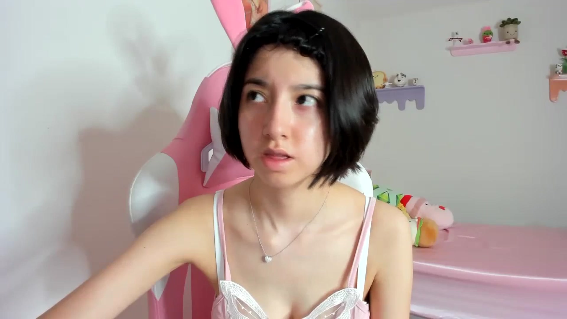 Gallery image thumbnail from Cherrycute666's myfreecams stream on, 10/22/2023, 24:03 image 9 of 20