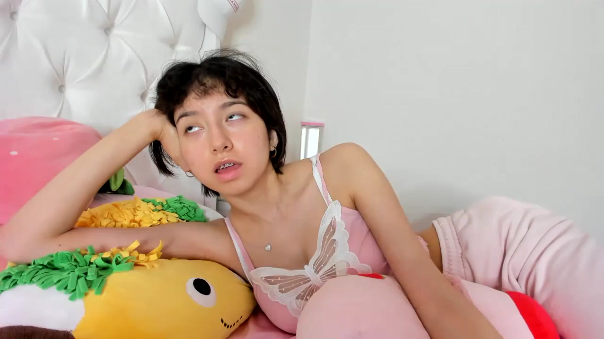 Gallery image thumbnail from Cherrycute666's myfreecams stream on, 10/22/2023, 02:02 image 7 of 20