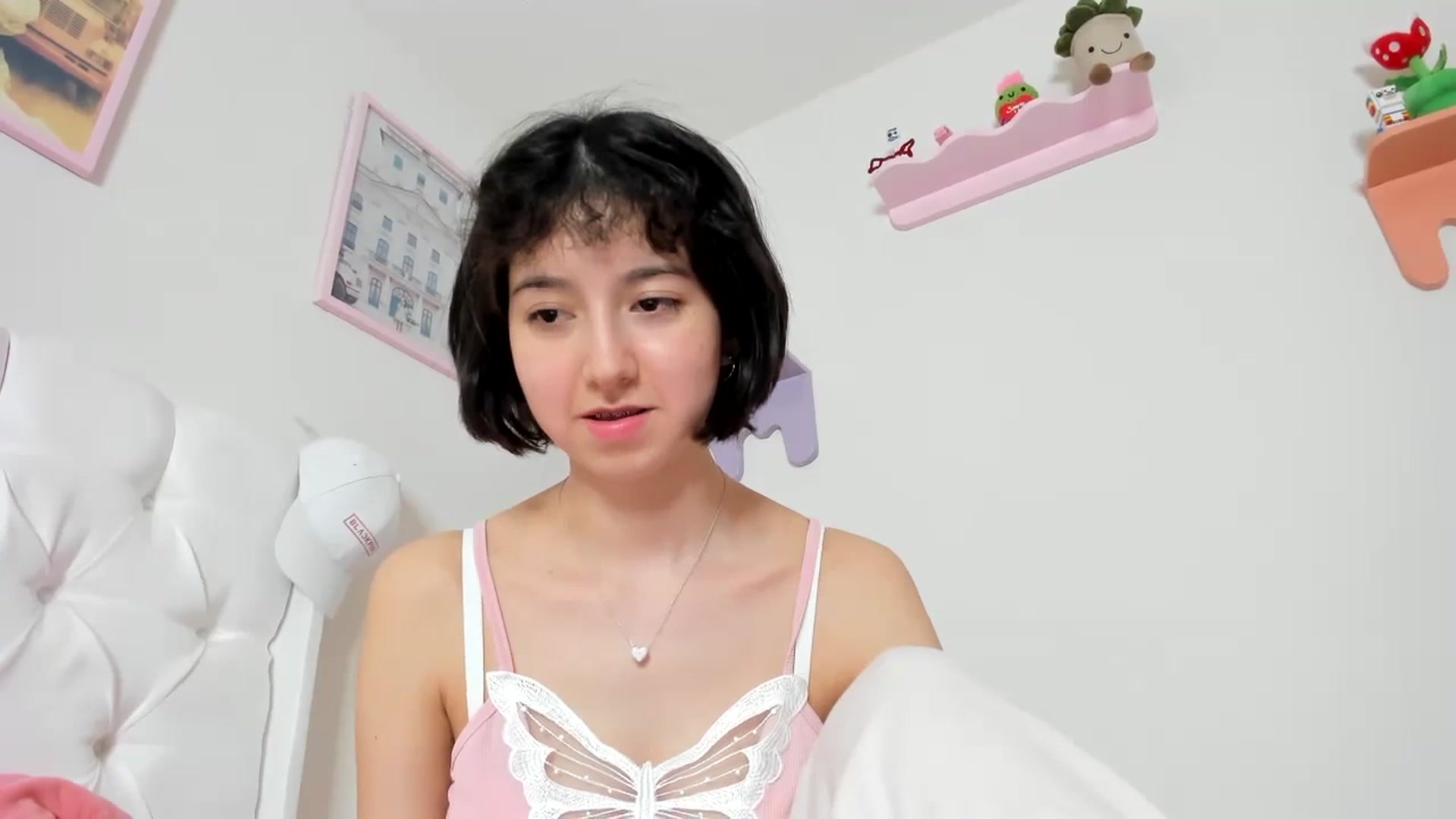 Gallery image thumbnail from Cherrycute666's myfreecams stream on, 10/22/2023, 03:19 image 10 of 20
