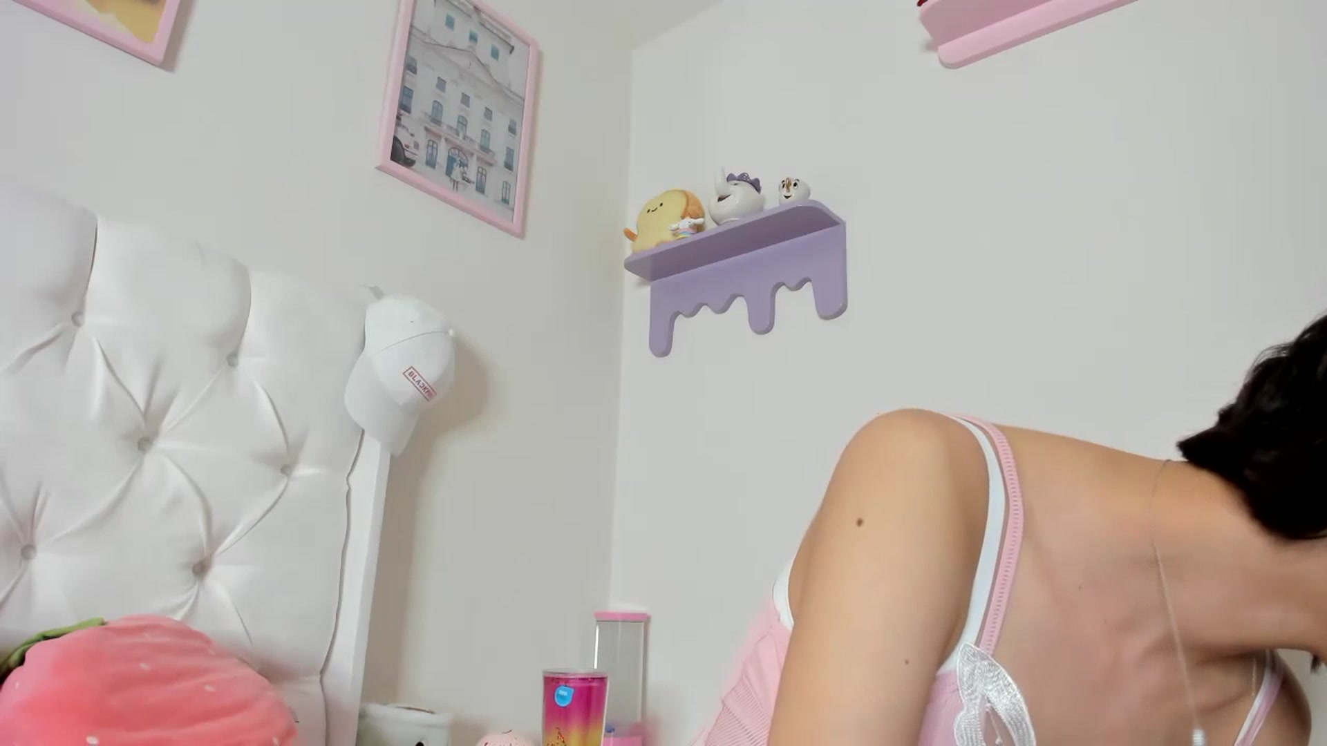 Gallery image thumbnail from Cherrycute666's myfreecams stream on, 10/22/2023, 07:26 image 12 of 20