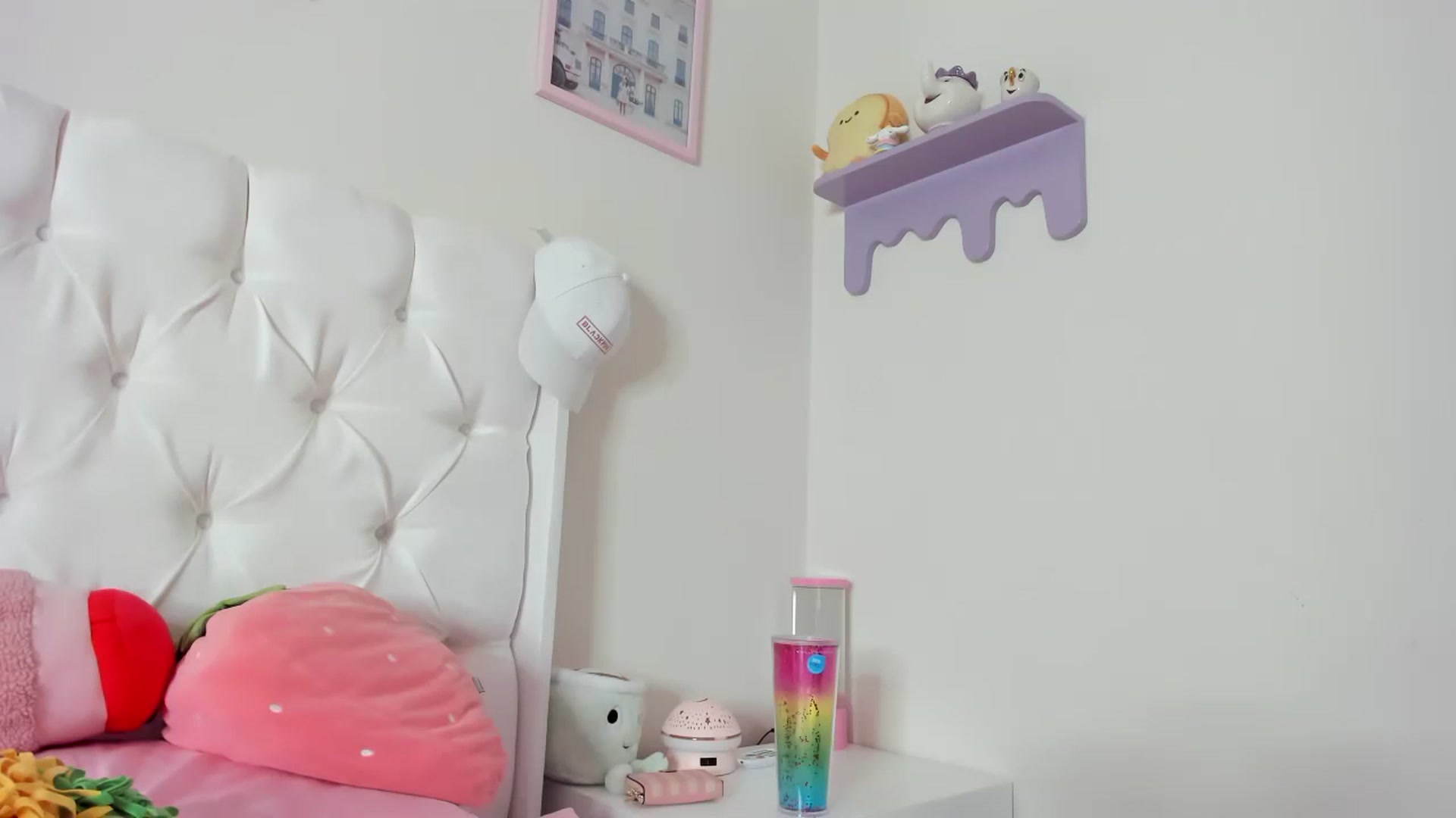 Gallery image thumbnail from Cherrycute666's myfreecams stream on, 10/22/2023, 07:26 image 14 of 20