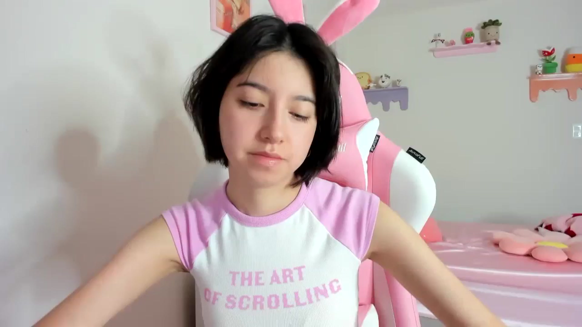 Gallery image thumbnail from Cherrycute666's myfreecams stream on, 10/23/2023, 15:38 image 1 of 20