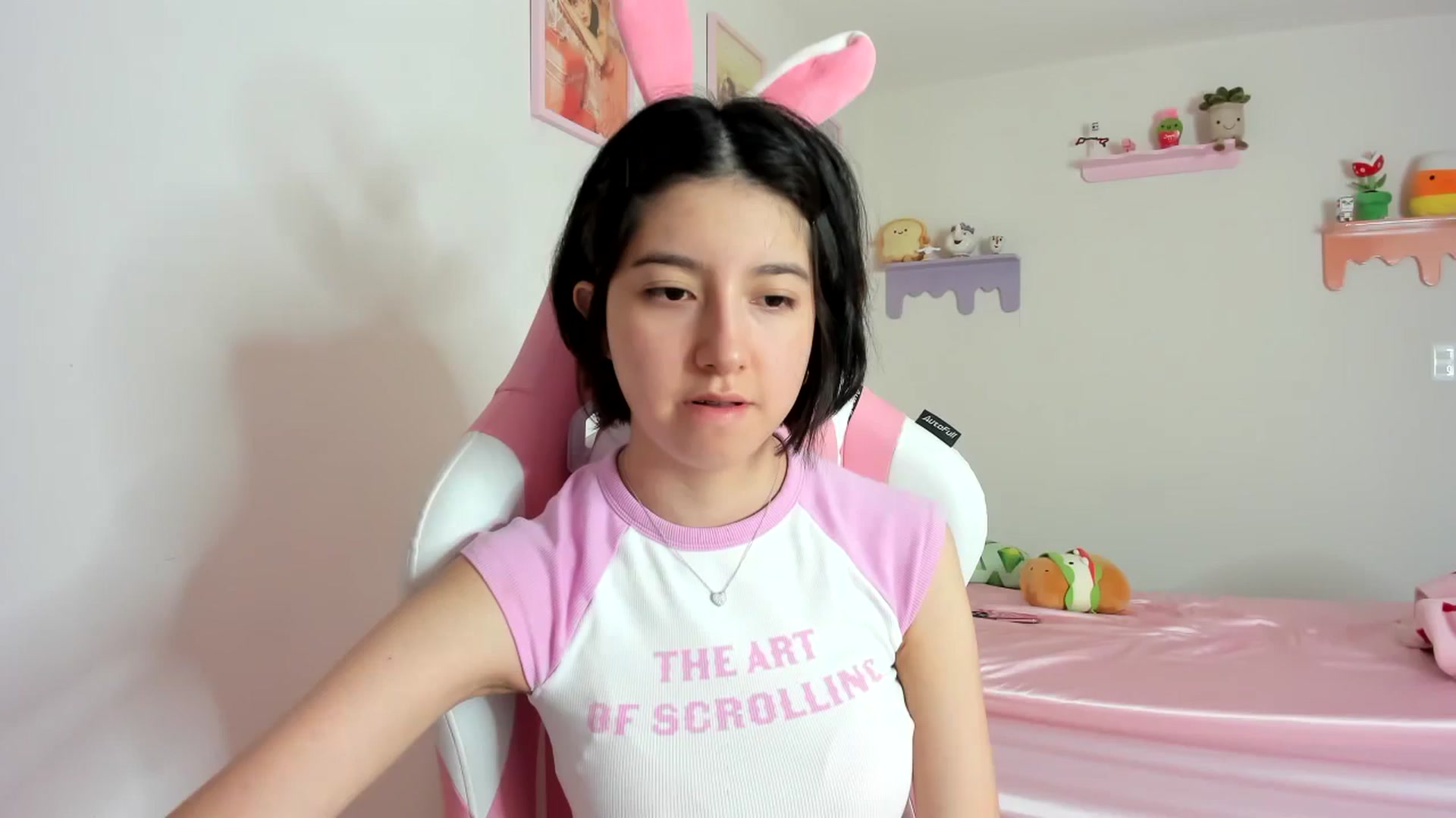 Gallery image thumbnail from Cherrycute666's myfreecams stream on, 10/23/2023, 21:43 image 1 of 20