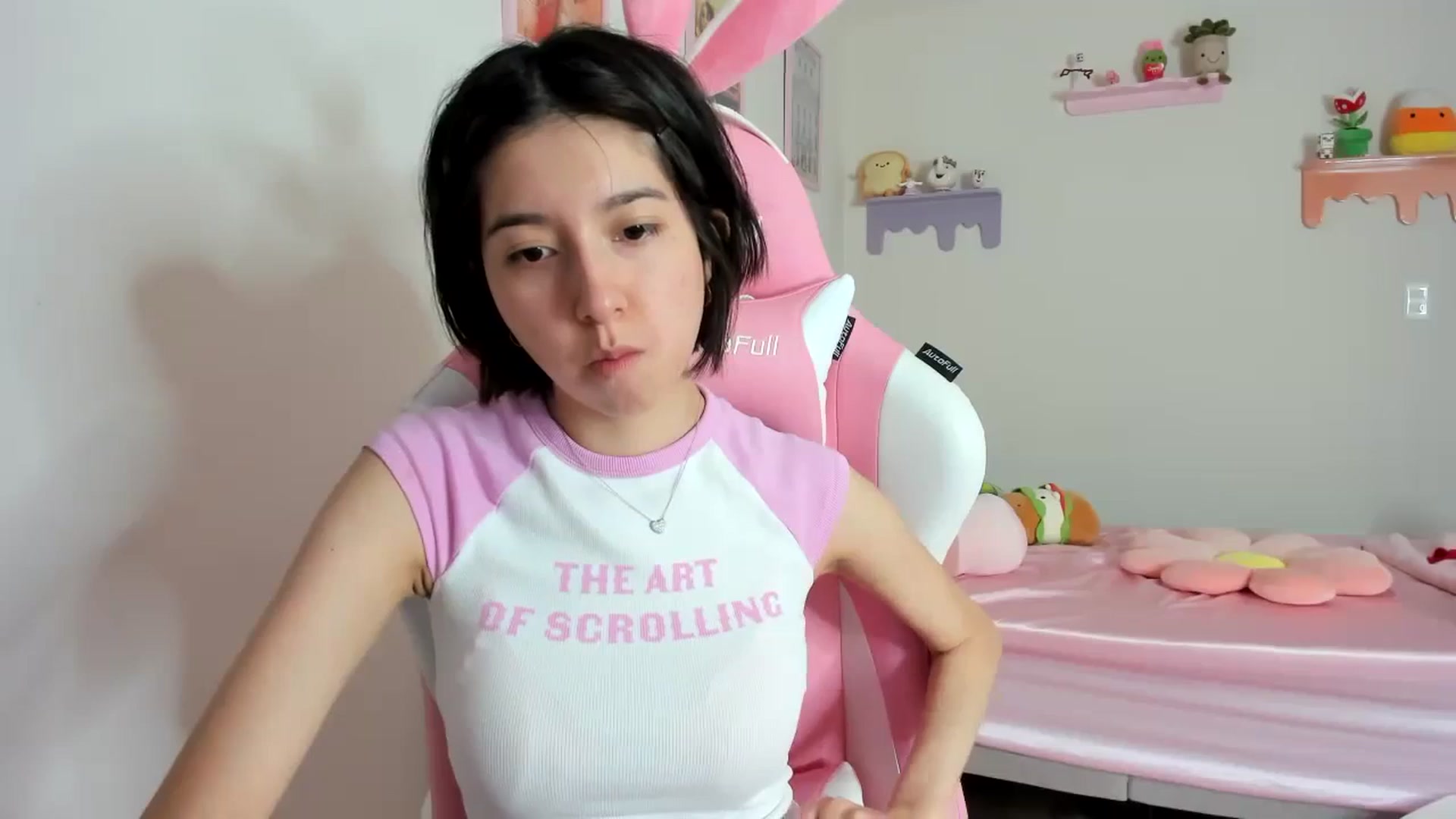 Gallery image thumbnail from Cherrycute666's myfreecams stream on, 10/23/2023, 21:43 image 14 of 20