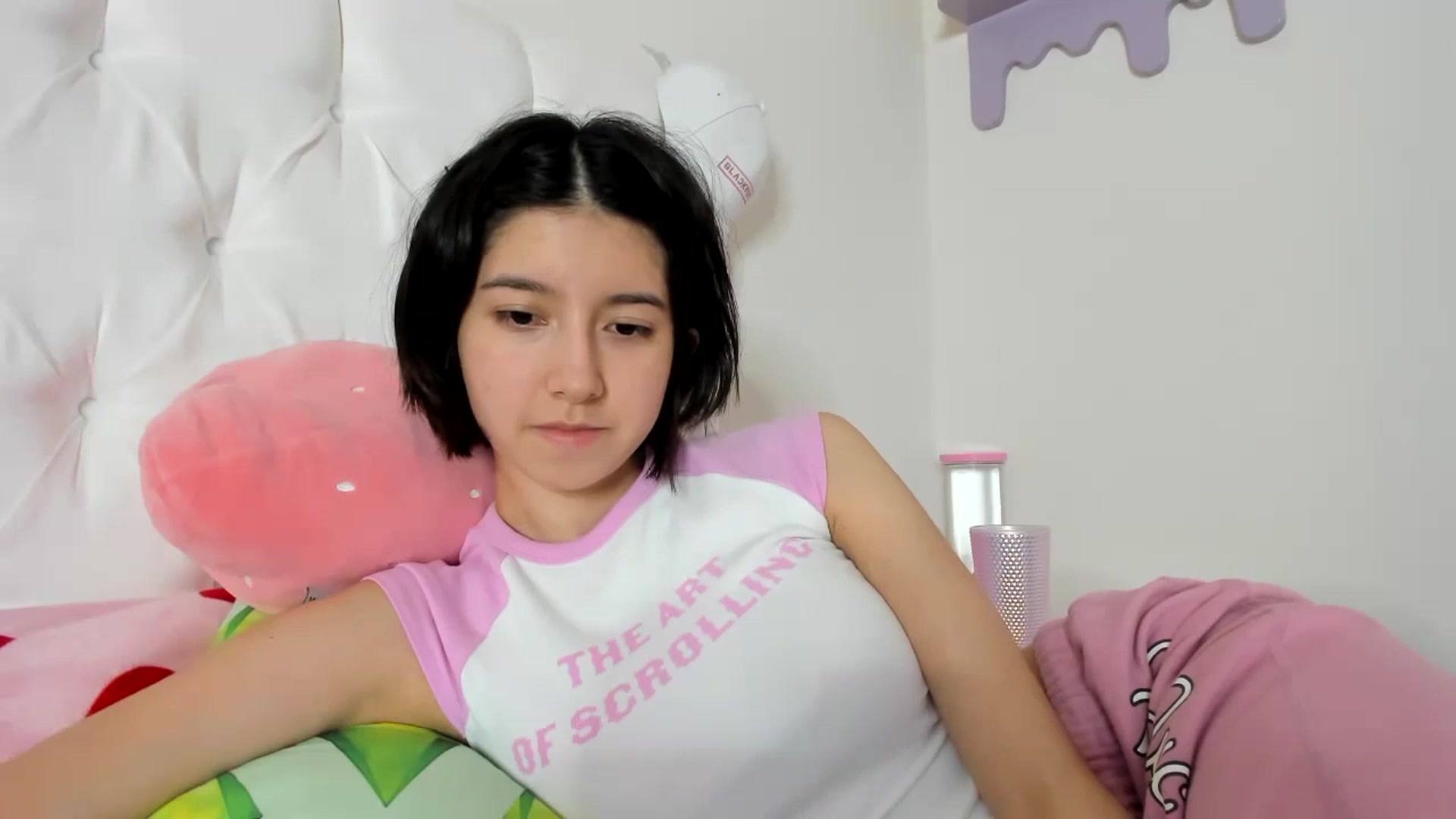 Gallery image thumbnail from Cherrycute666's myfreecams stream on, 10/24/2023, 04:00 image 20 of 20