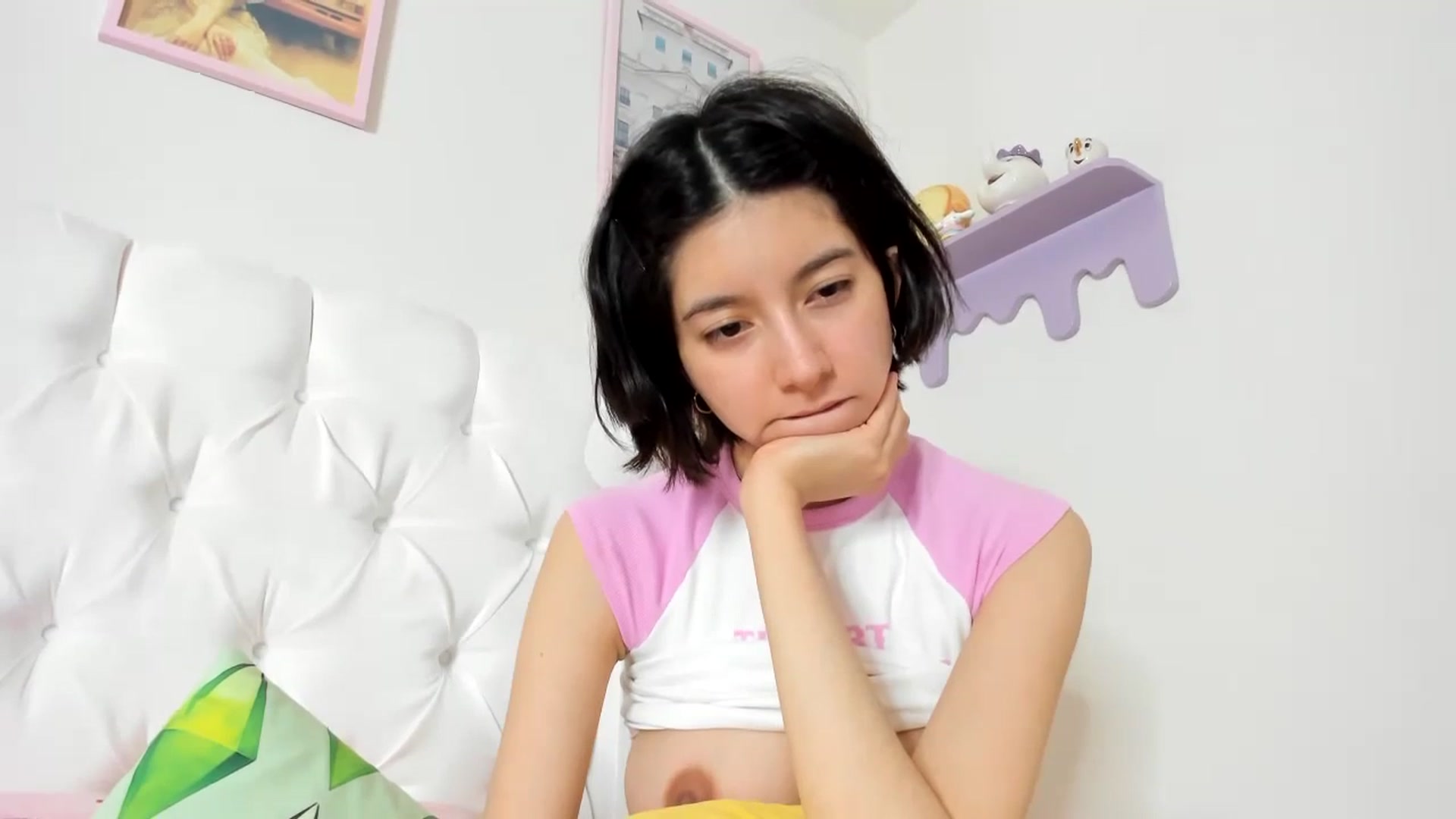 Gallery image thumbnail from Cherrycute666's myfreecams stream on, 10/24/2023, 04:00 image 18 of 20