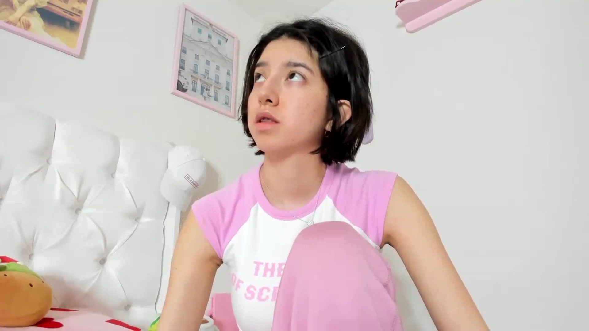 Gallery image thumbnail from Cherrycute666's myfreecams stream on, 10/24/2023, 07:24 image 17 of 20