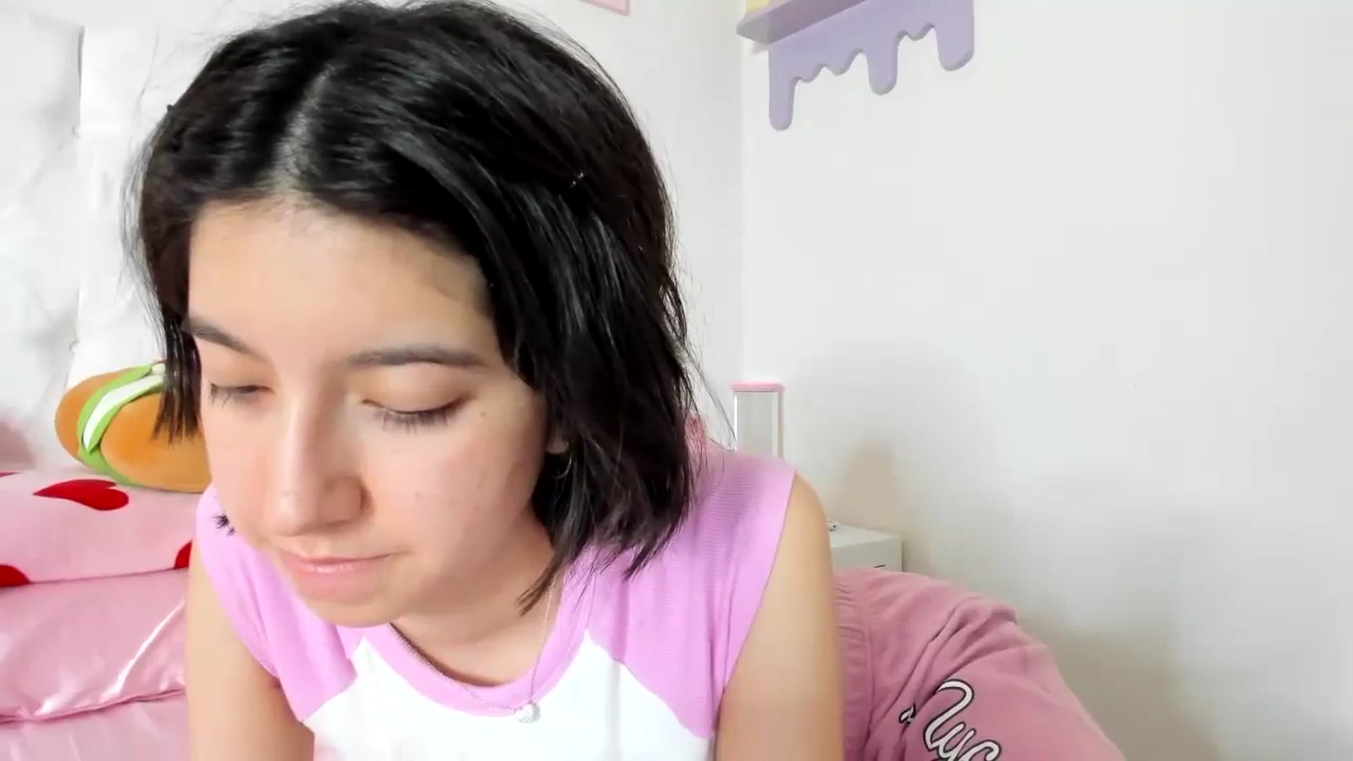 Gallery image thumbnail from Cherrycute666's myfreecams stream on, 10/24/2023, 07:24 image 6 of 20