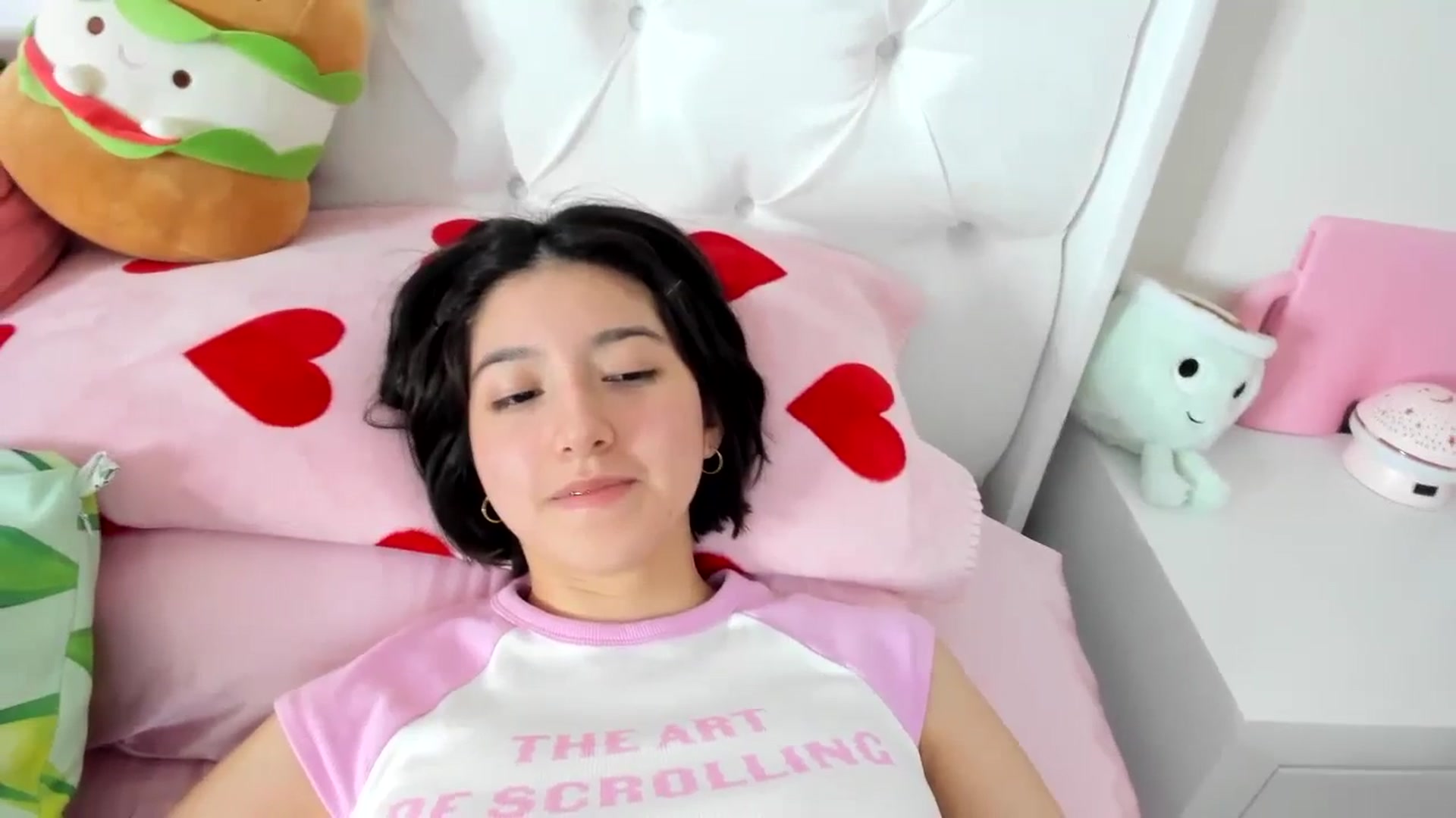 Gallery image thumbnail from Cherrycute666's myfreecams stream on, 10/24/2023, 09:01 image 12 of 20