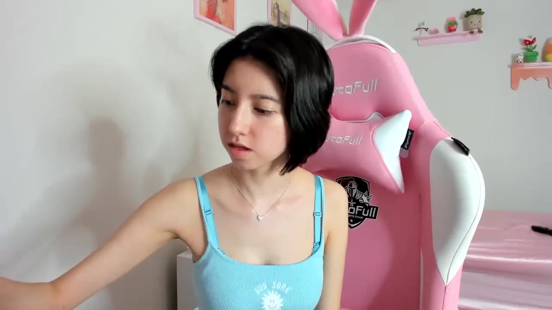 Gallery image thumbnail from Cherrycute666's myfreecams stream on, 10/24/2023, 21:19 image 5 of 20