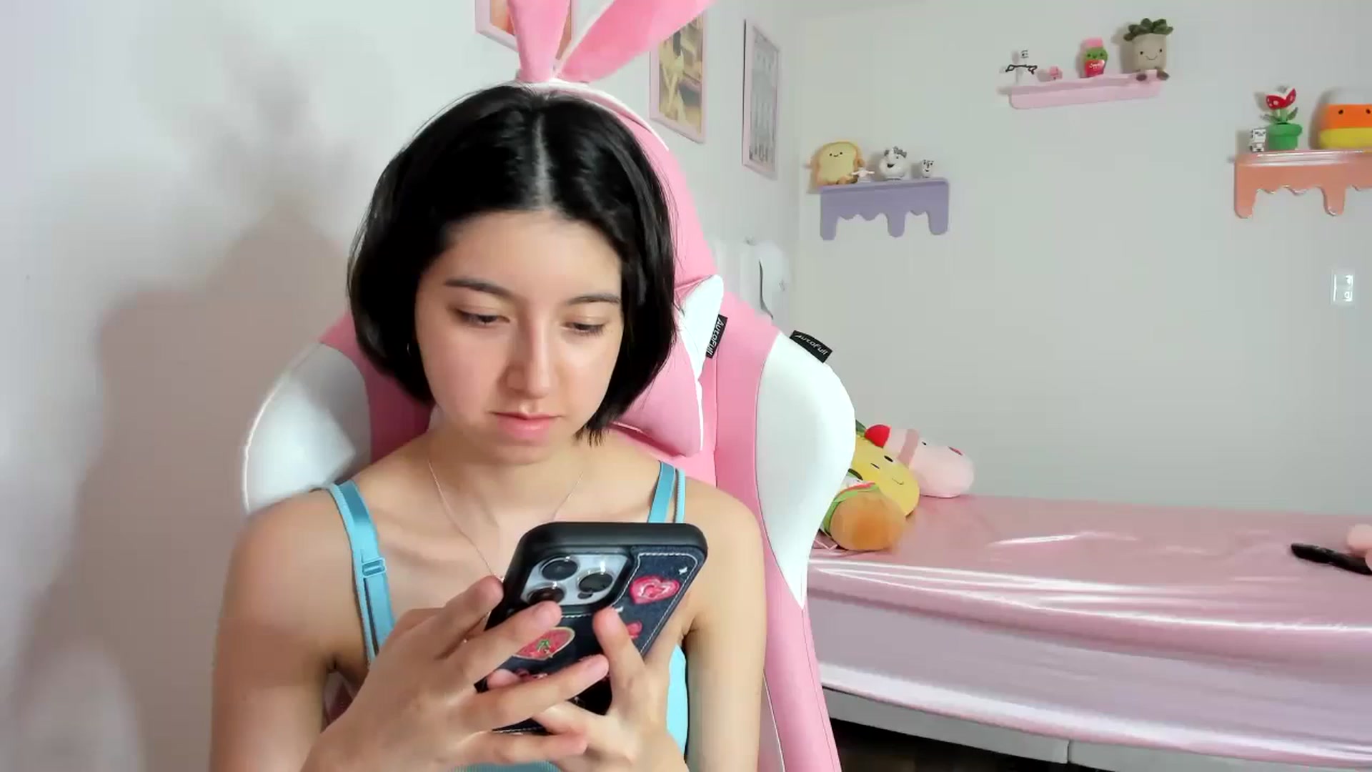 Gallery image thumbnail from Cherrycute666's myfreecams stream on, 10/24/2023, 23:23 image 15 of 20