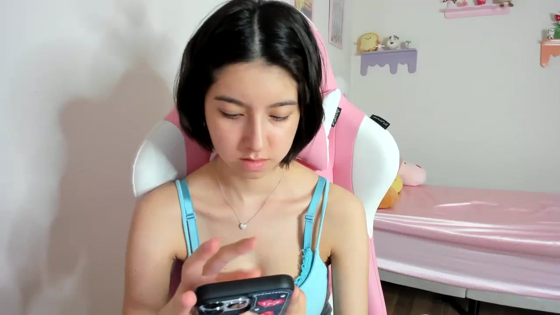 Gallery image thumbnail from Cherrycute666's myfreecams stream on, 10/24/2023, 23:23 image 17 of 20