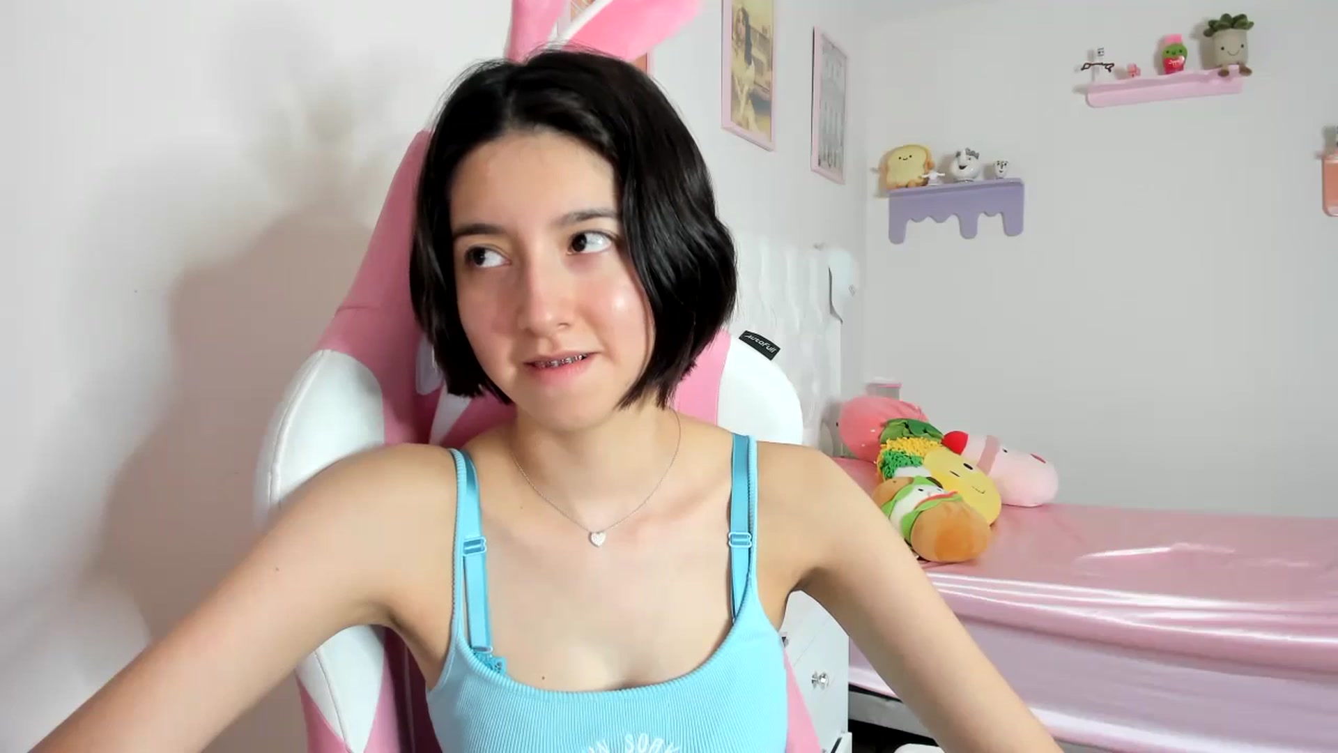 Gallery image thumbnail from Cherrycute666's myfreecams stream on, 10/25/2023, 01:52 image 2 of 20