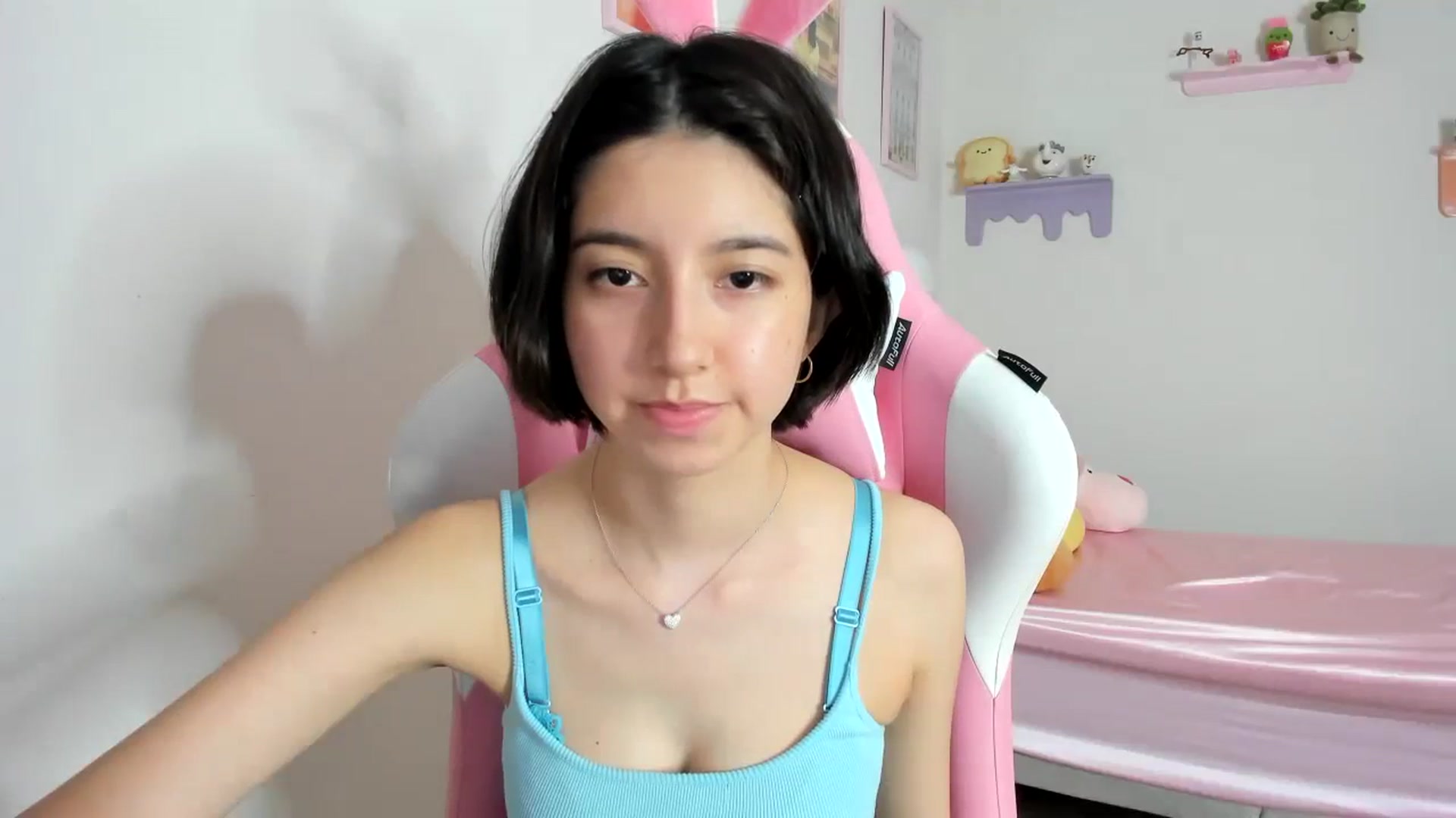 Gallery image thumbnail from Cherrycute666's myfreecams stream on, 10/25/2023, 01:52 image 4 of 20