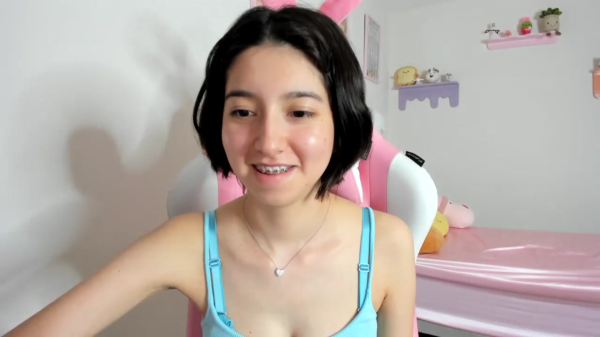 Gallery image thumbnail from Cherrycute666's myfreecams stream on, 10/25/2023, 03:28 image 5 of 20