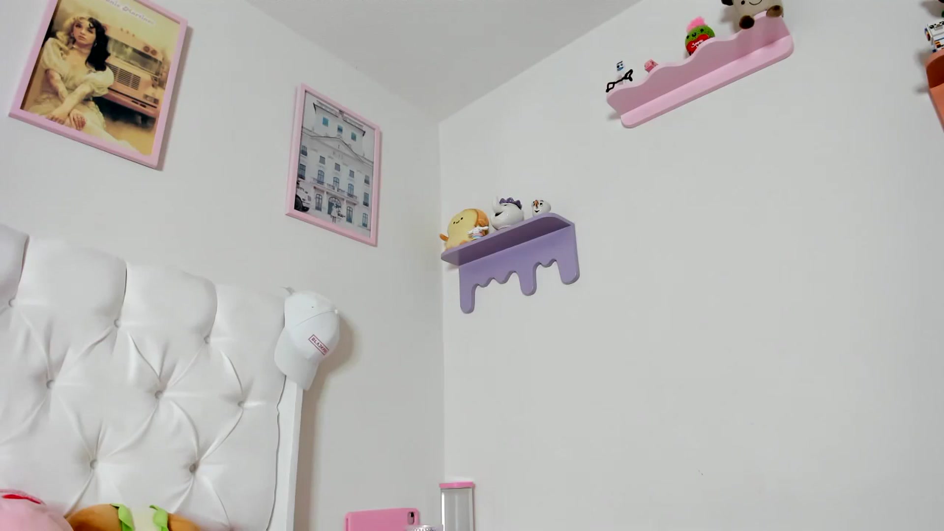 Gallery image thumbnail from Cherrycute666's myfreecams stream on, 10/25/2023, 07:16 image 11 of 20
