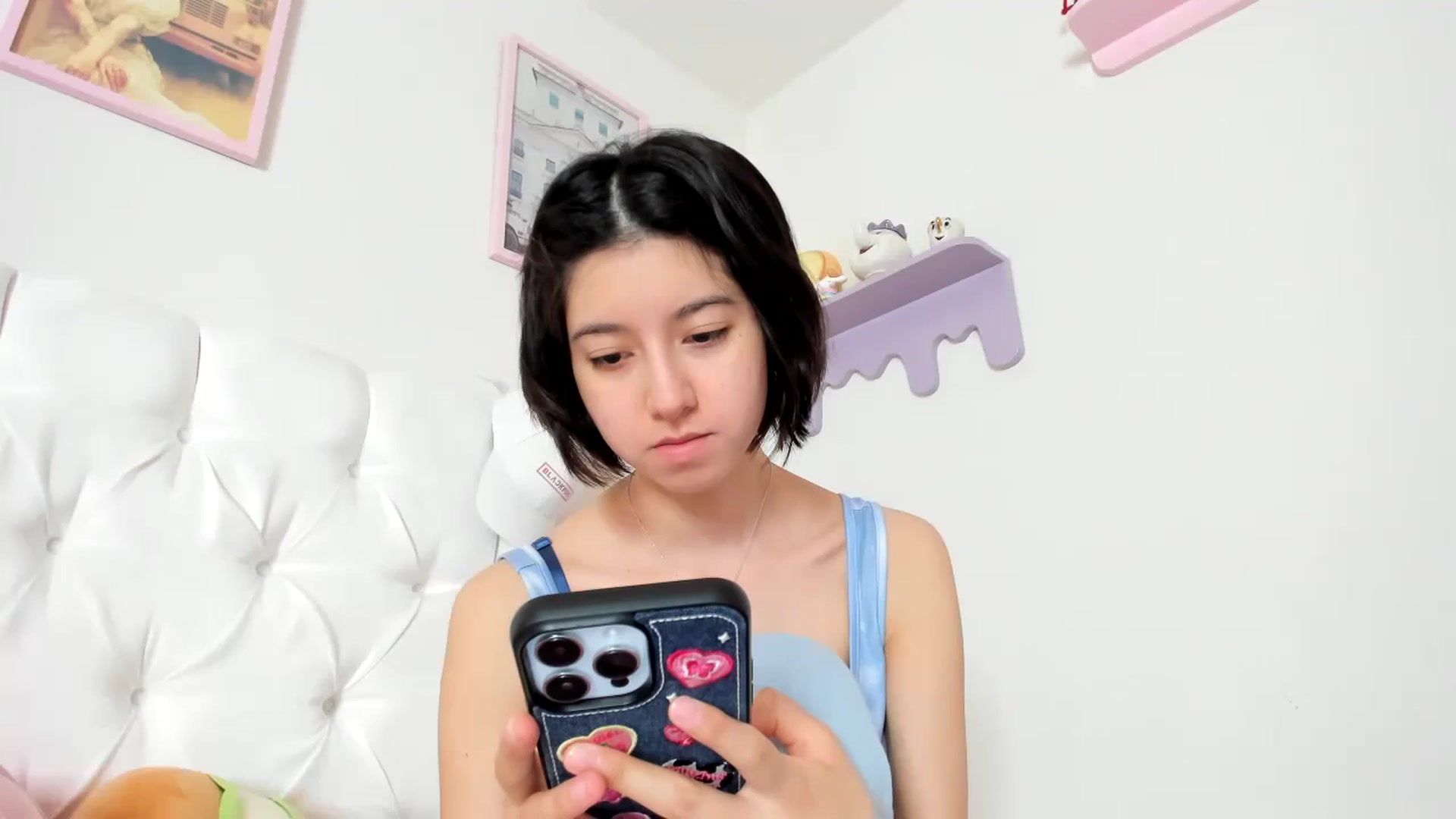 Gallery image thumbnail from Cherrycute666's myfreecams stream on, 10/25/2023, 21:56 image 1 of 20