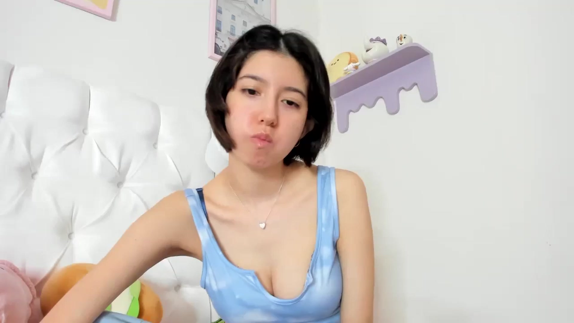 Gallery image thumbnail from Cherrycute666's myfreecams stream on, 10/25/2023, 21:56 image 9 of 20
