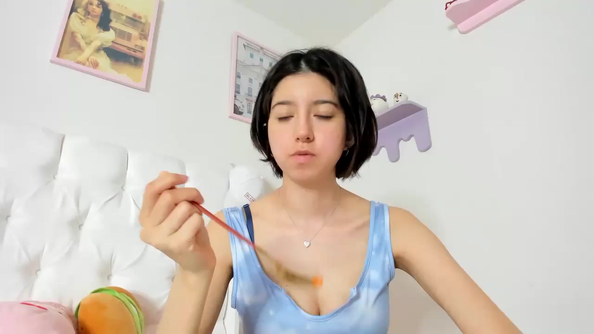 Gallery image thumbnail from Cherrycute666's myfreecams stream on, 10/26/2023, 02:09 image 4 of 20