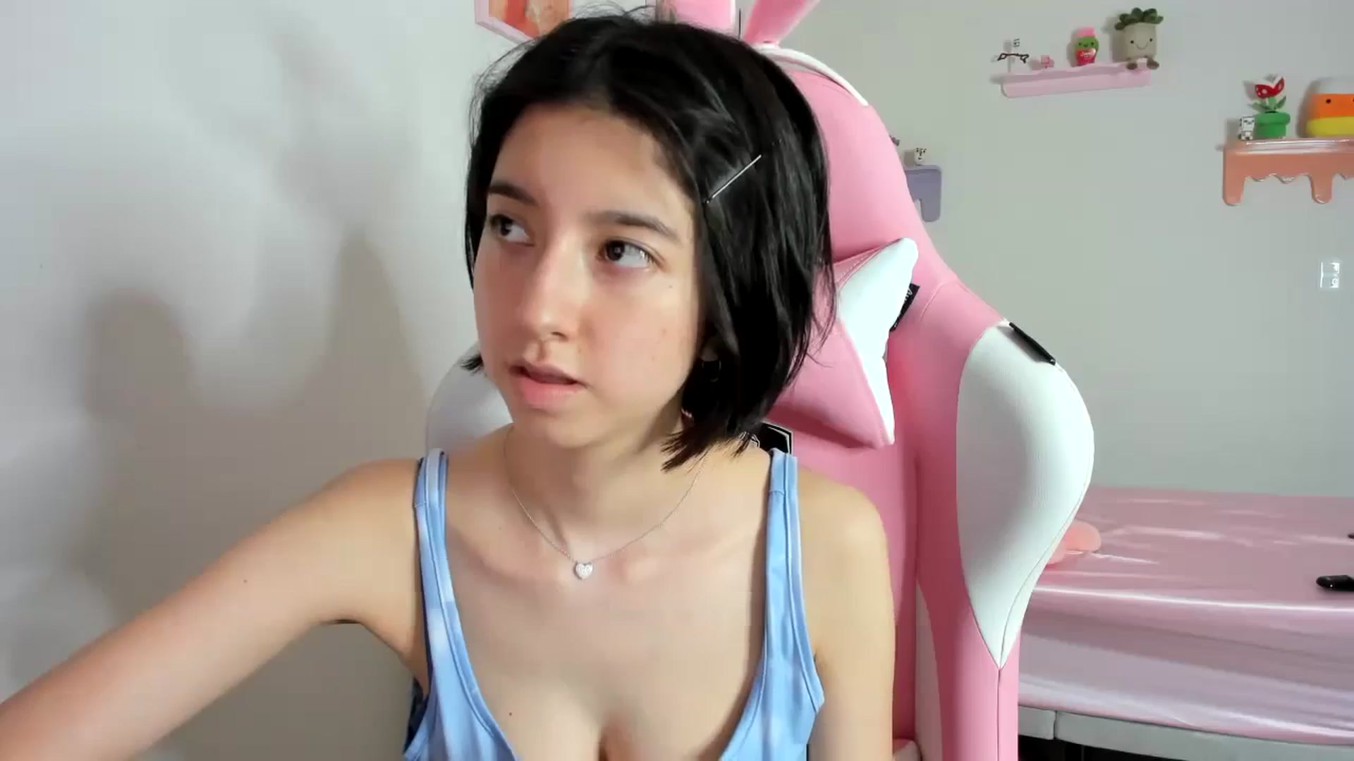 Gallery image thumbnail from Cherrycute666's myfreecams stream on, 10/26/2023, 04:50 image 11 of 20