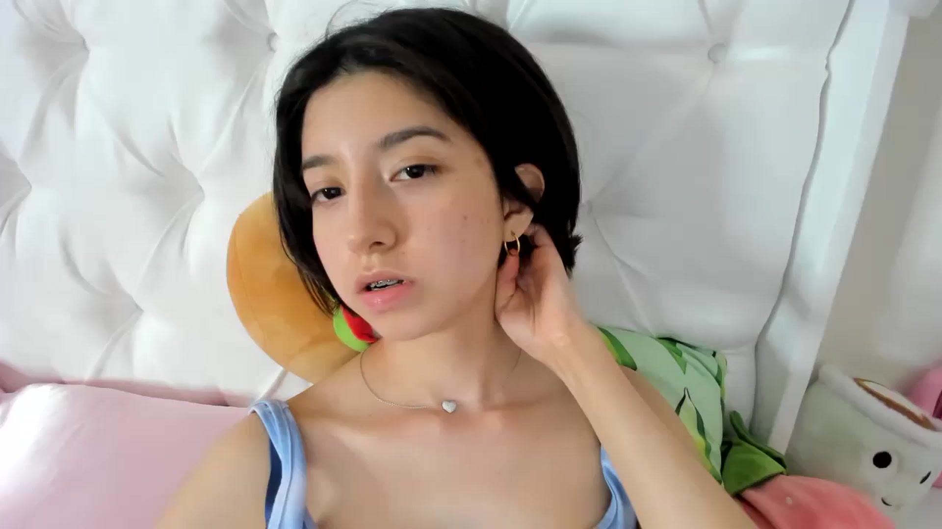 Gallery image thumbnail from Cherrycute666's myfreecams stream on, 10/26/2023, 07:40 image 16 of 20