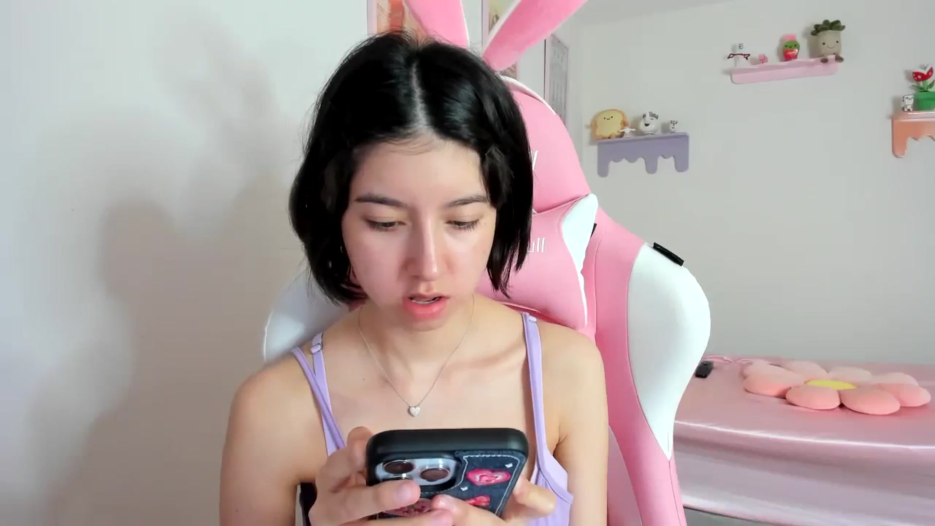 Gallery image thumbnail from Cherrycute666's myfreecams stream on, 10/26/2023, 17:00 image 6 of 20