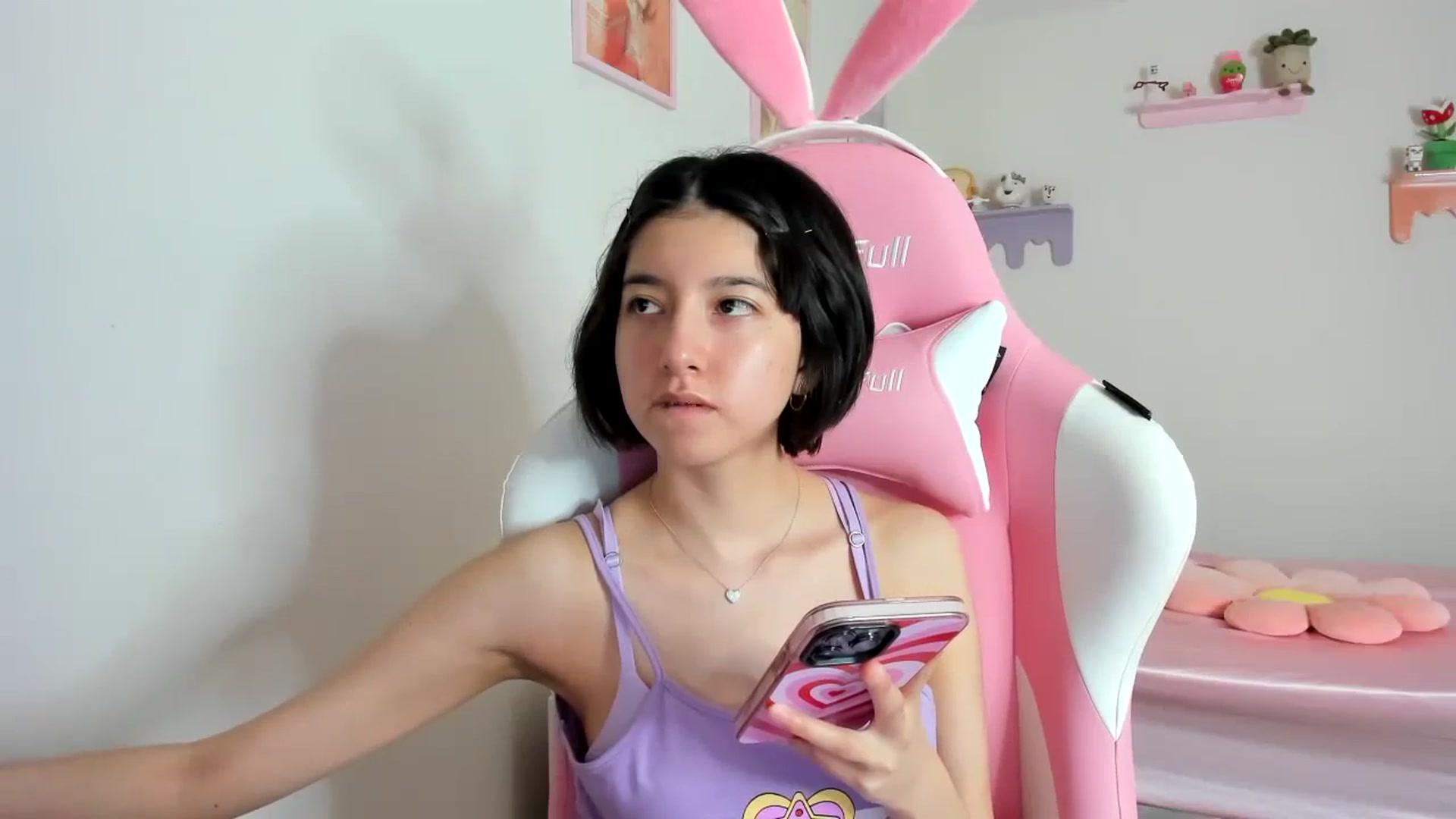 Gallery image thumbnail from Cherrycute666's myfreecams stream on, 10/26/2023, 17:00 image 8 of 20