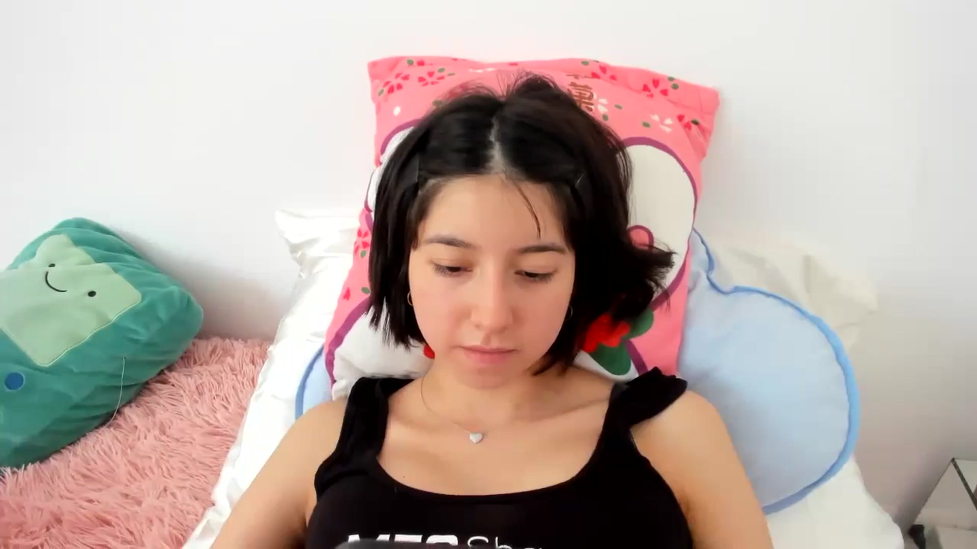 Gallery image thumbnail from Cherrycute666's myfreecams stream on, 11/01/2023, 19:22 image 3 of 20
