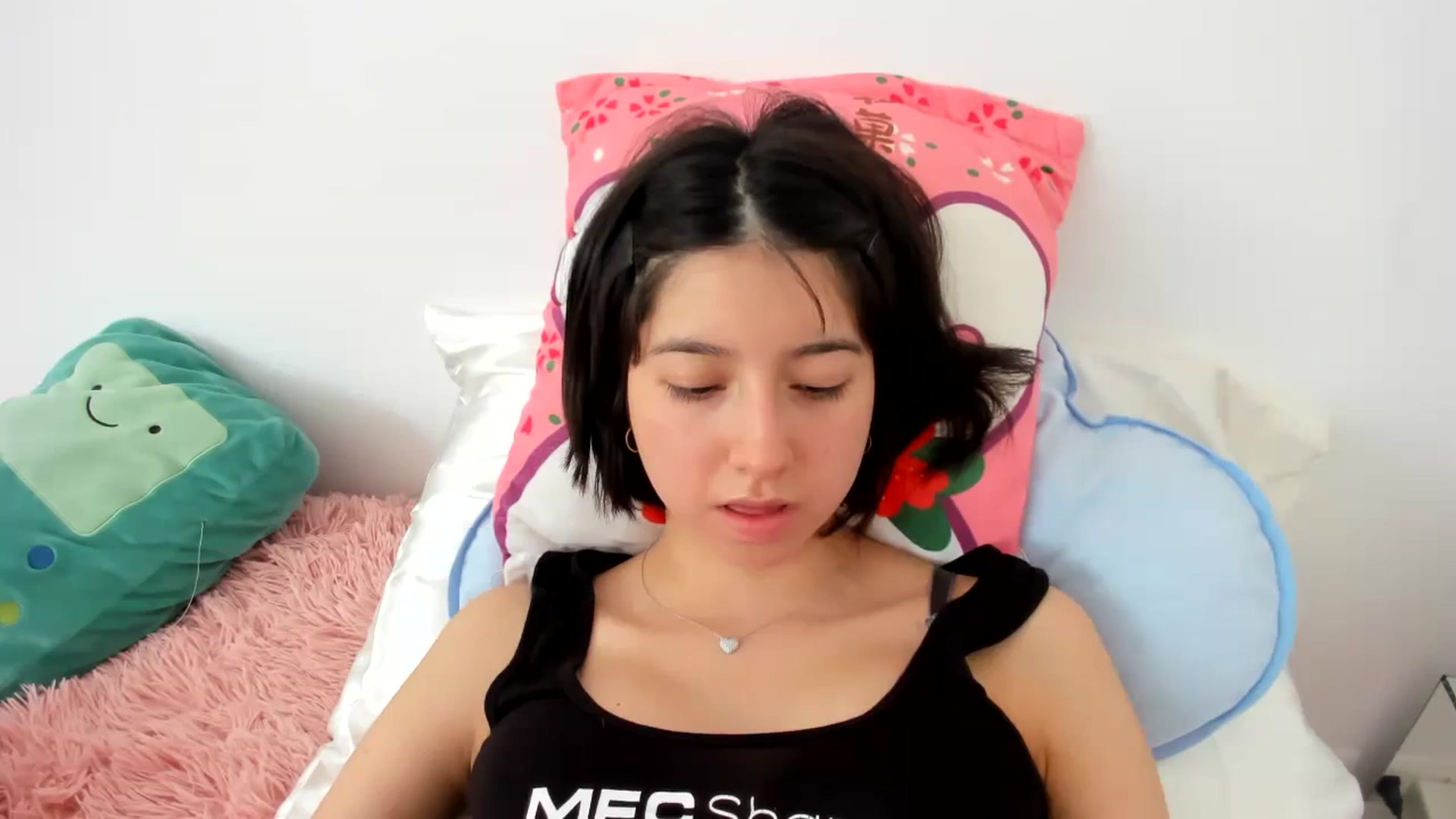 Gallery image thumbnail from Cherrycute666's myfreecams stream on, 11/01/2023, 19:22 image 5 of 20