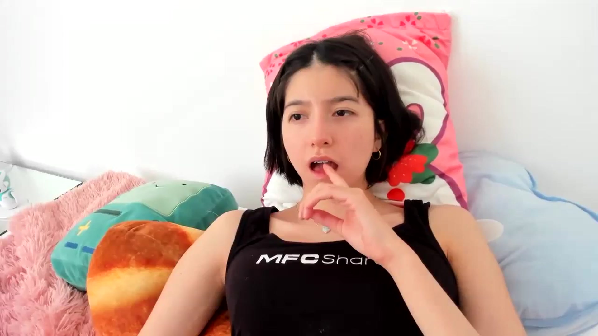 Gallery image thumbnail from Cherrycute666's myfreecams stream on, 11/01/2023, 23:07 image 4 of 20