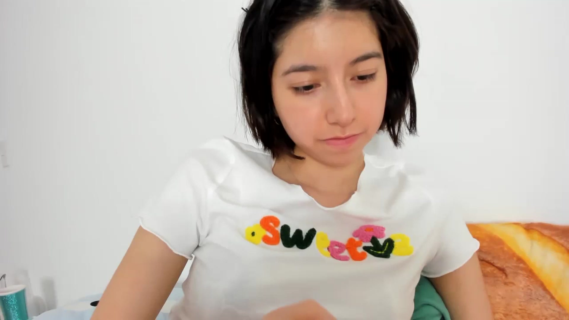 Gallery image thumbnail from Cherrycute666's myfreecams stream on, 11/04/2023, 24:01 image 17 of 20