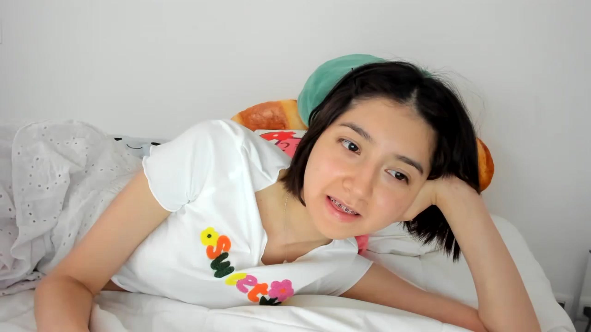 Gallery image thumbnail from Cherrycute666's myfreecams stream on, 11/04/2023, 24:01 image 9 of 20